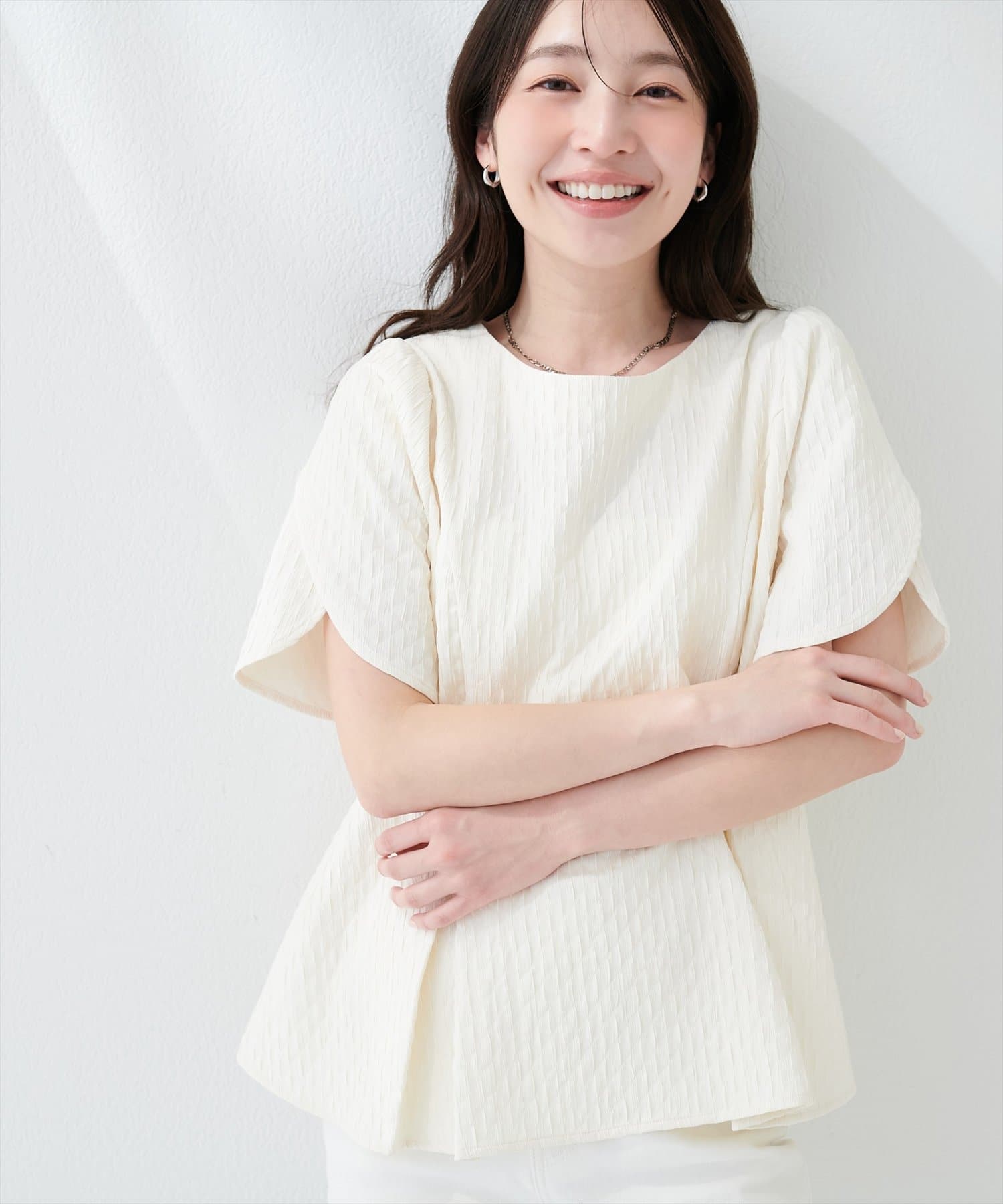 natural couture(ナチュラルクチュール) チューリップスリーブペプラムプルオーバー