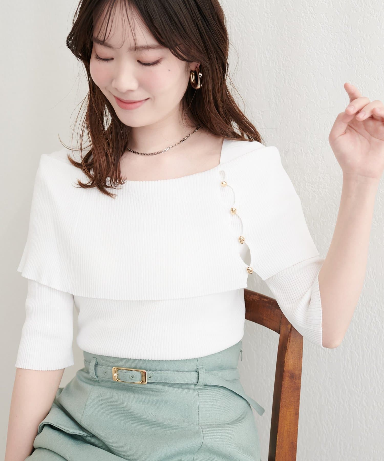 natural couture(ナチュラルクチュール) オフショルデザイン半袖ニット