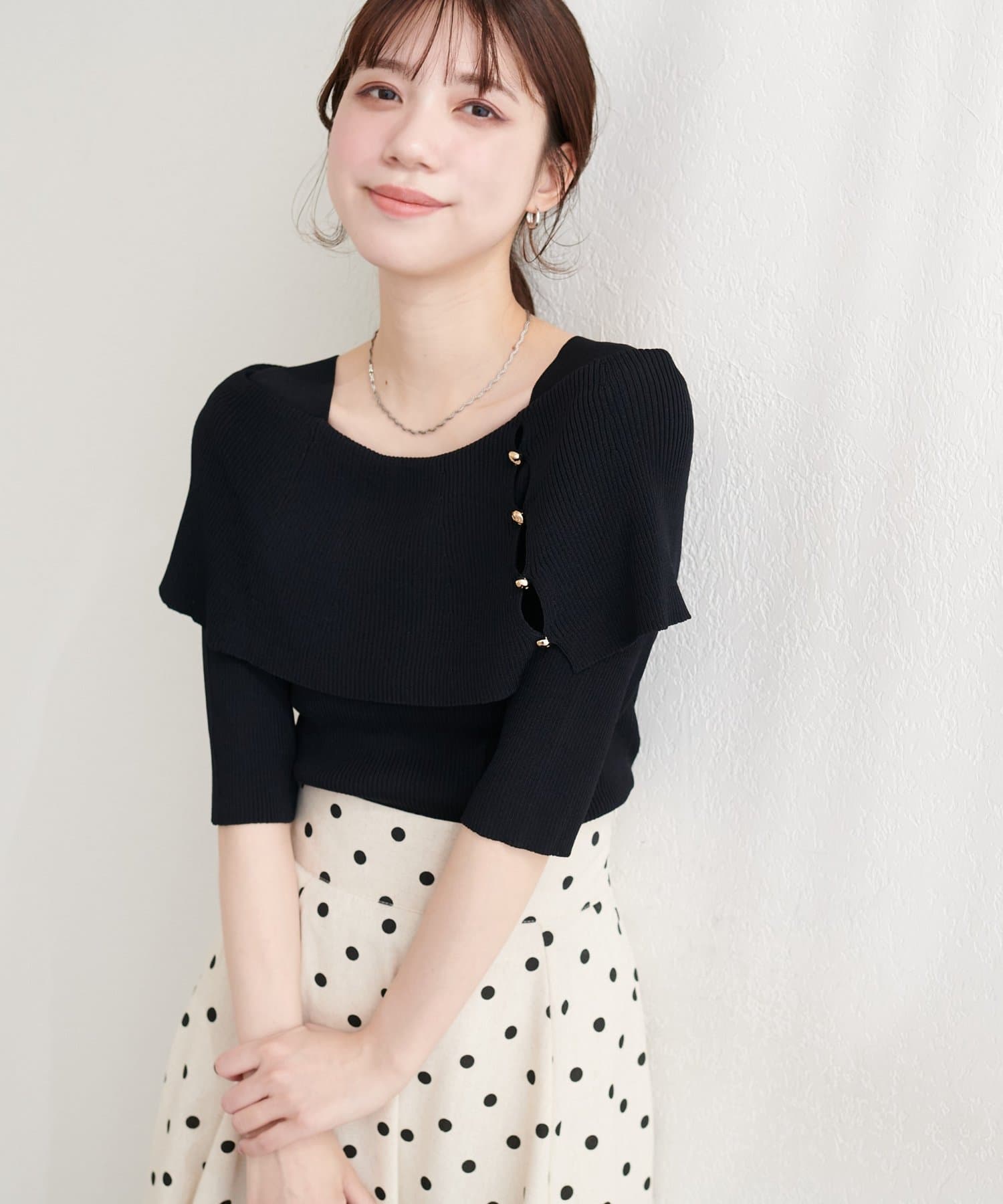 natural couture(ナチュラルクチュール) オフショルデザイン半袖ニット