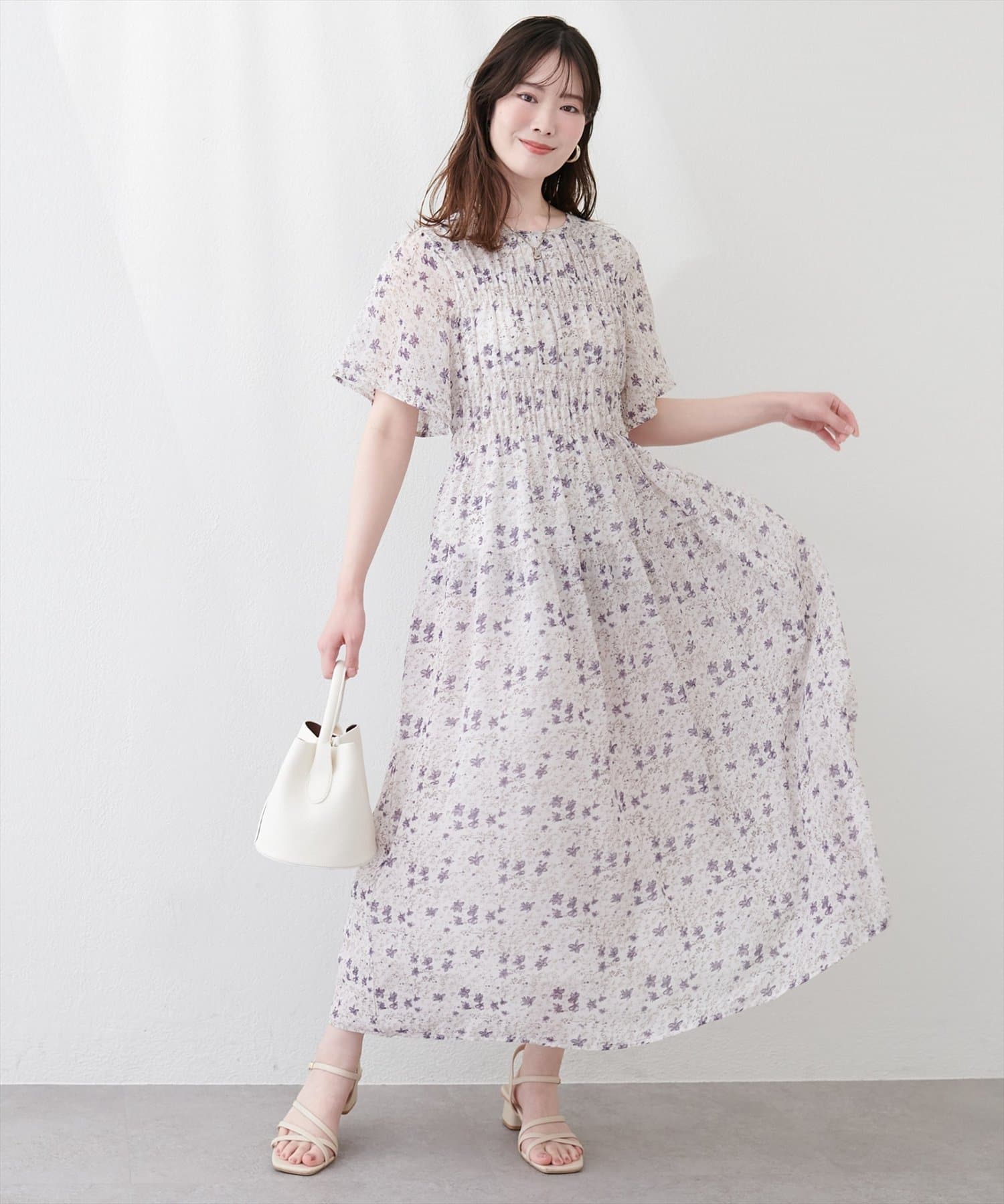 natural couture(ナチュラルクチュール) 変形シャーリングフレンチスリーブワンピース