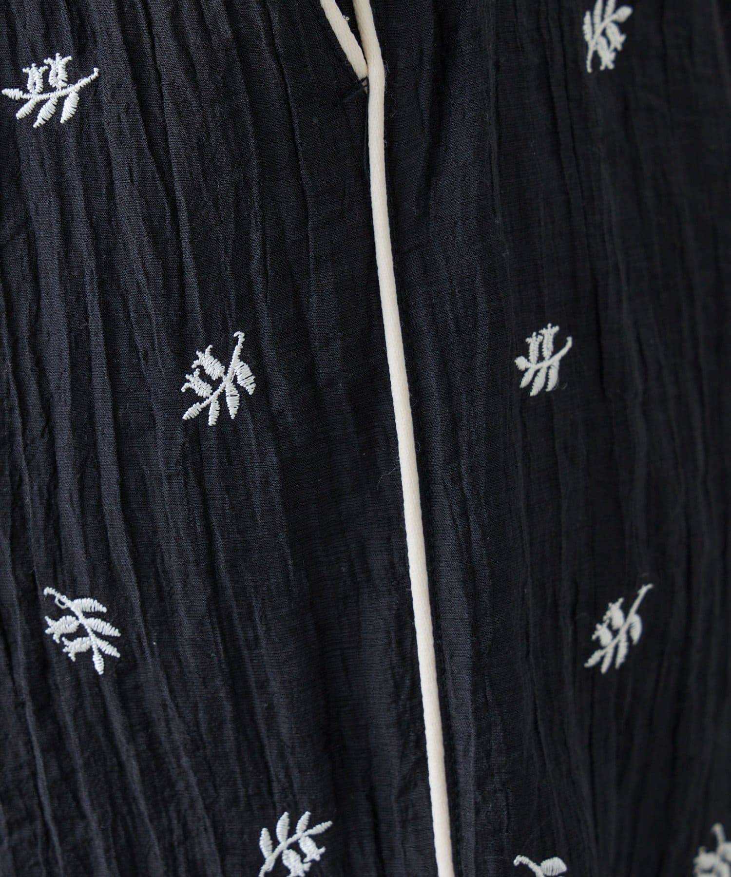 CIAOPANIC TYPY(チャオパニックティピー) 【3サイズ展開】楊柳花柄刺繍イージーパンツ