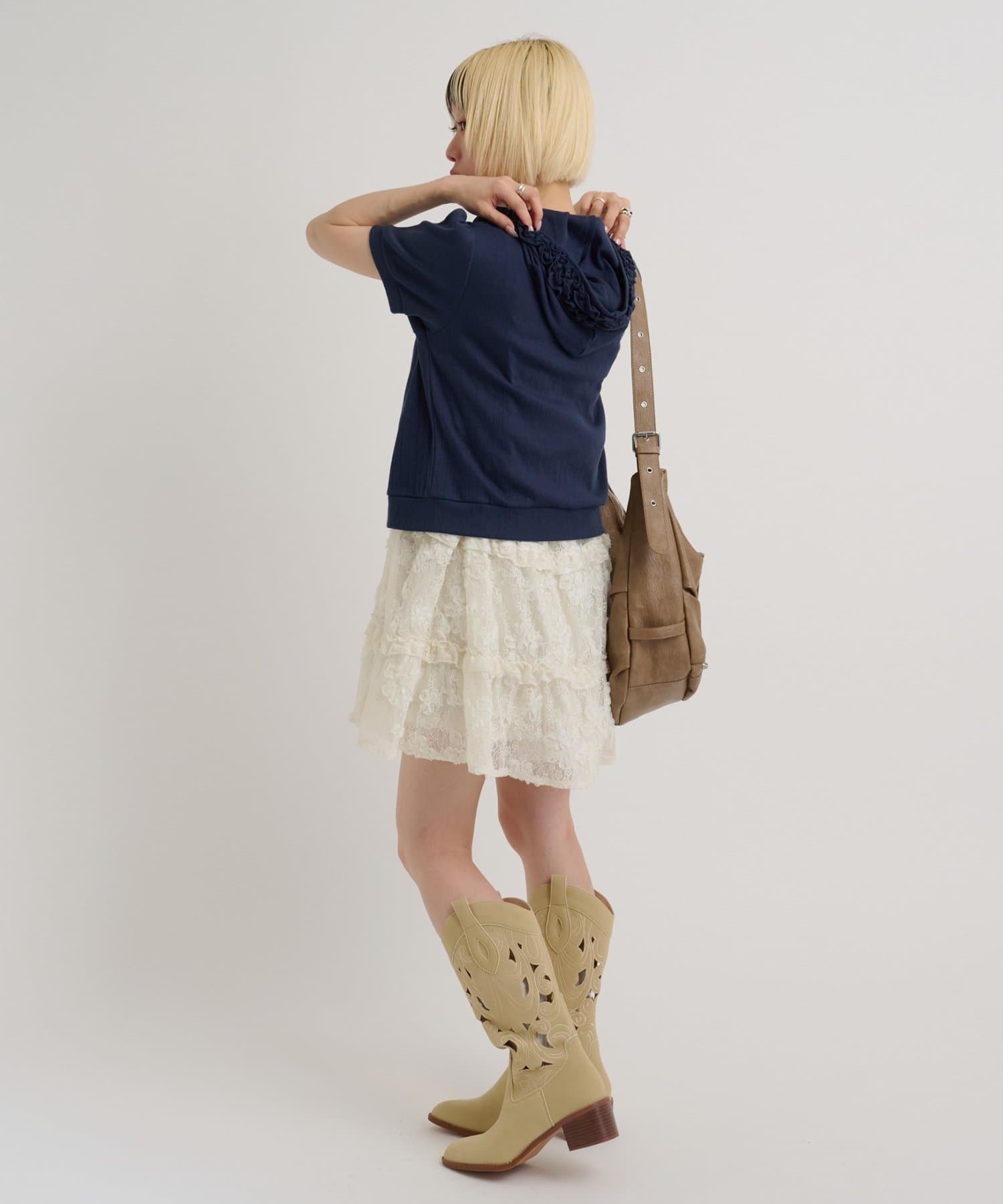 w closet(ダブルクローゼット) 【3色展開】フリル半袖パーカー