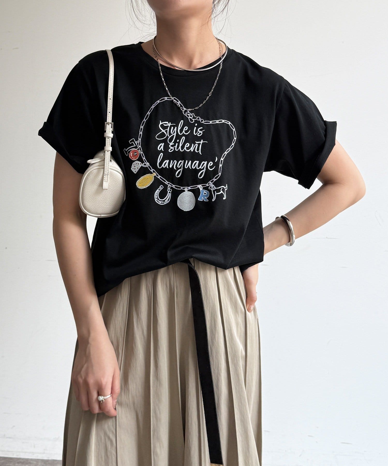 DOUDOU(ドゥドゥ) 【WEB限定】刺繍×プリントチャームイラストTEE