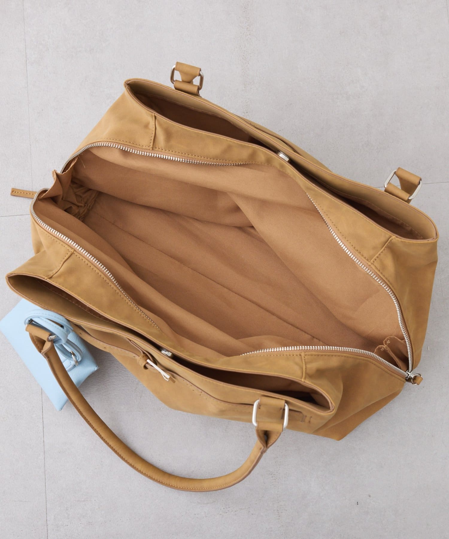 CIAOPANIC TYPY(チャオパニックティピー) 【WEB限定A4サイズ収納可能！】ポーチ付きベルトデザインBAG