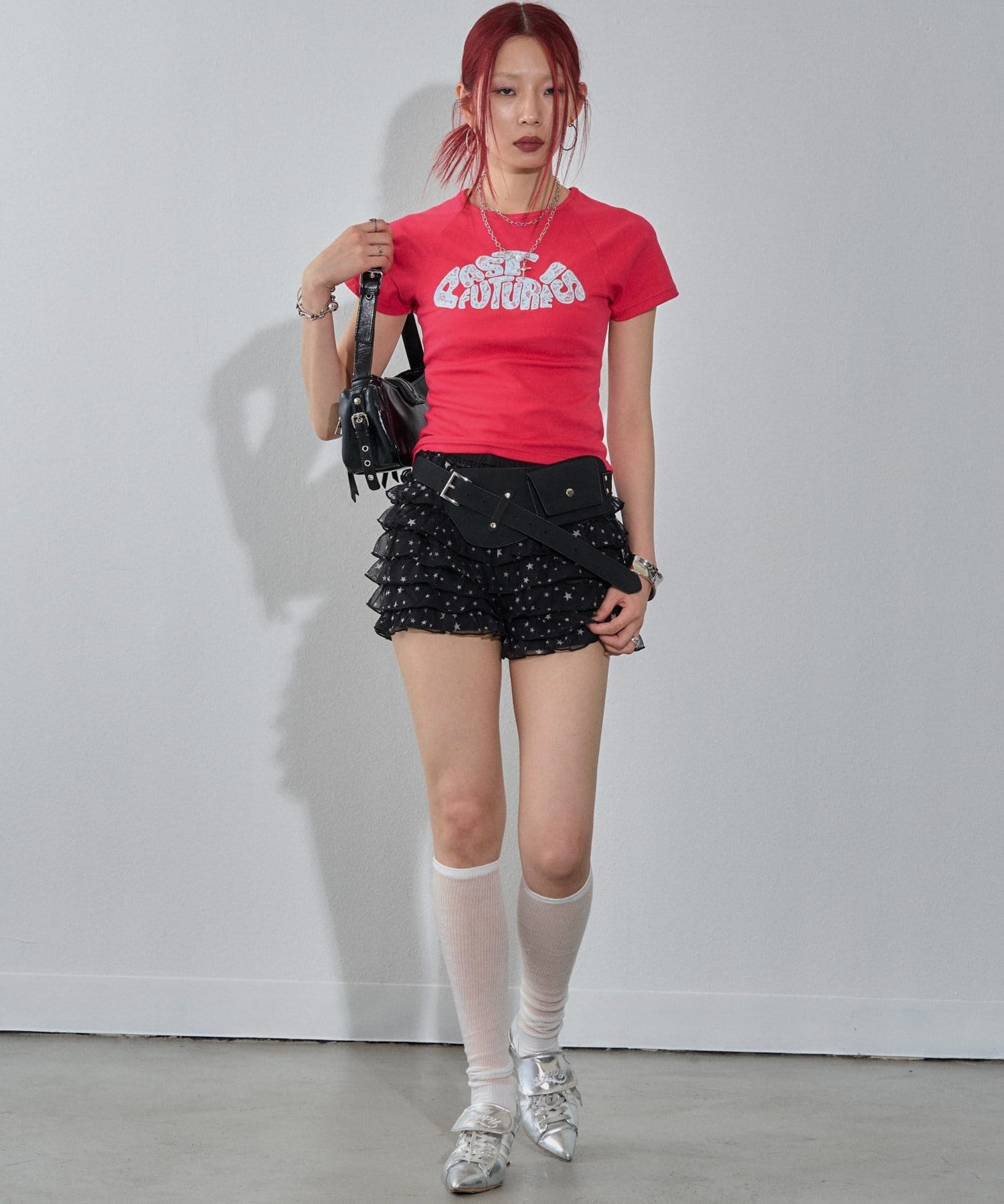 WHO’S WHO gallery(フーズフーギャラリー) デフォルメレースロゴチビT