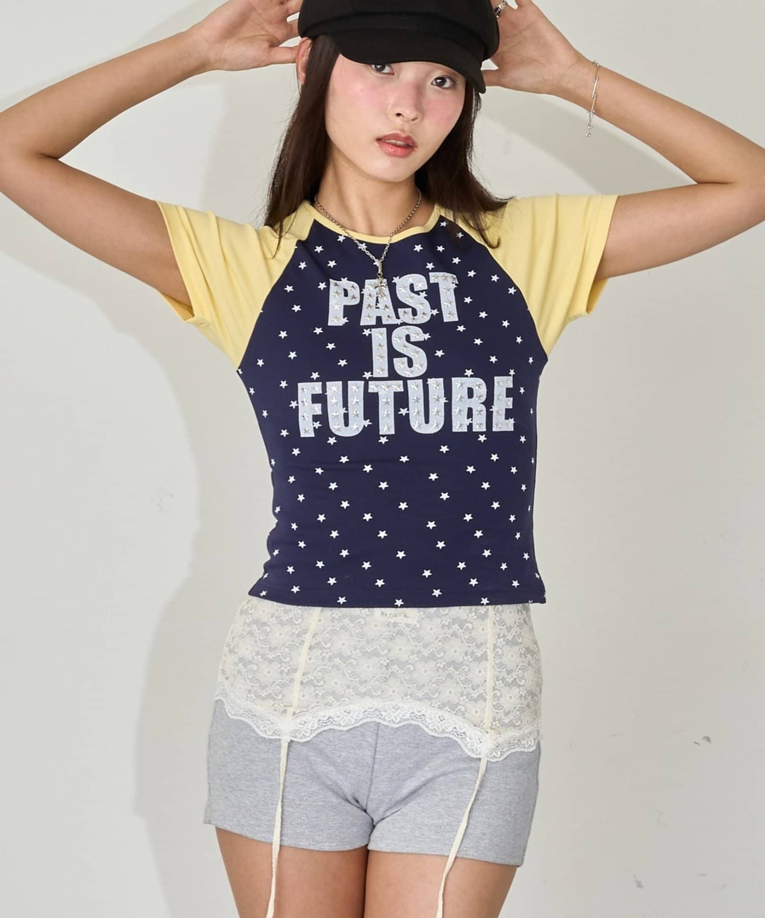 WHO’S WHO gallery(フーズフーギャラリー) メニースターラグランチビT