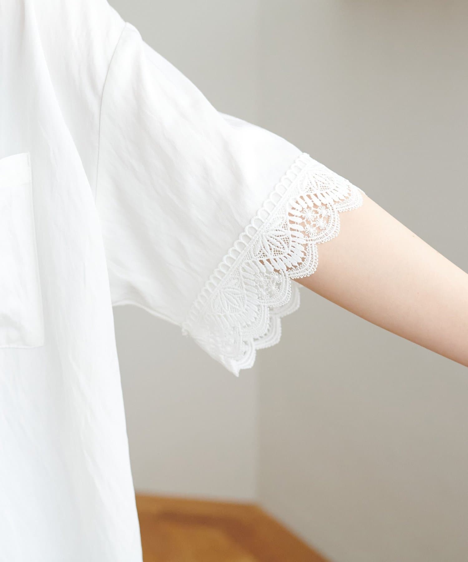 DISCOAT(ディスコート) レース使い開襟シャツ