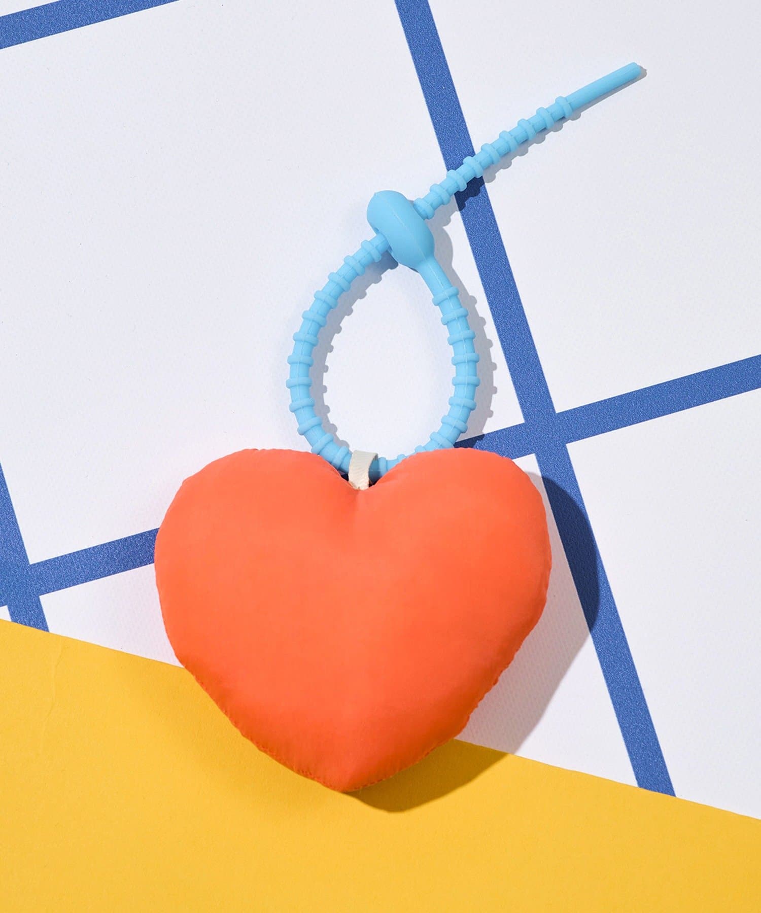 3COINS(スリーコインズ) ぷっくりチャーム／CUSTOM TUMBLER