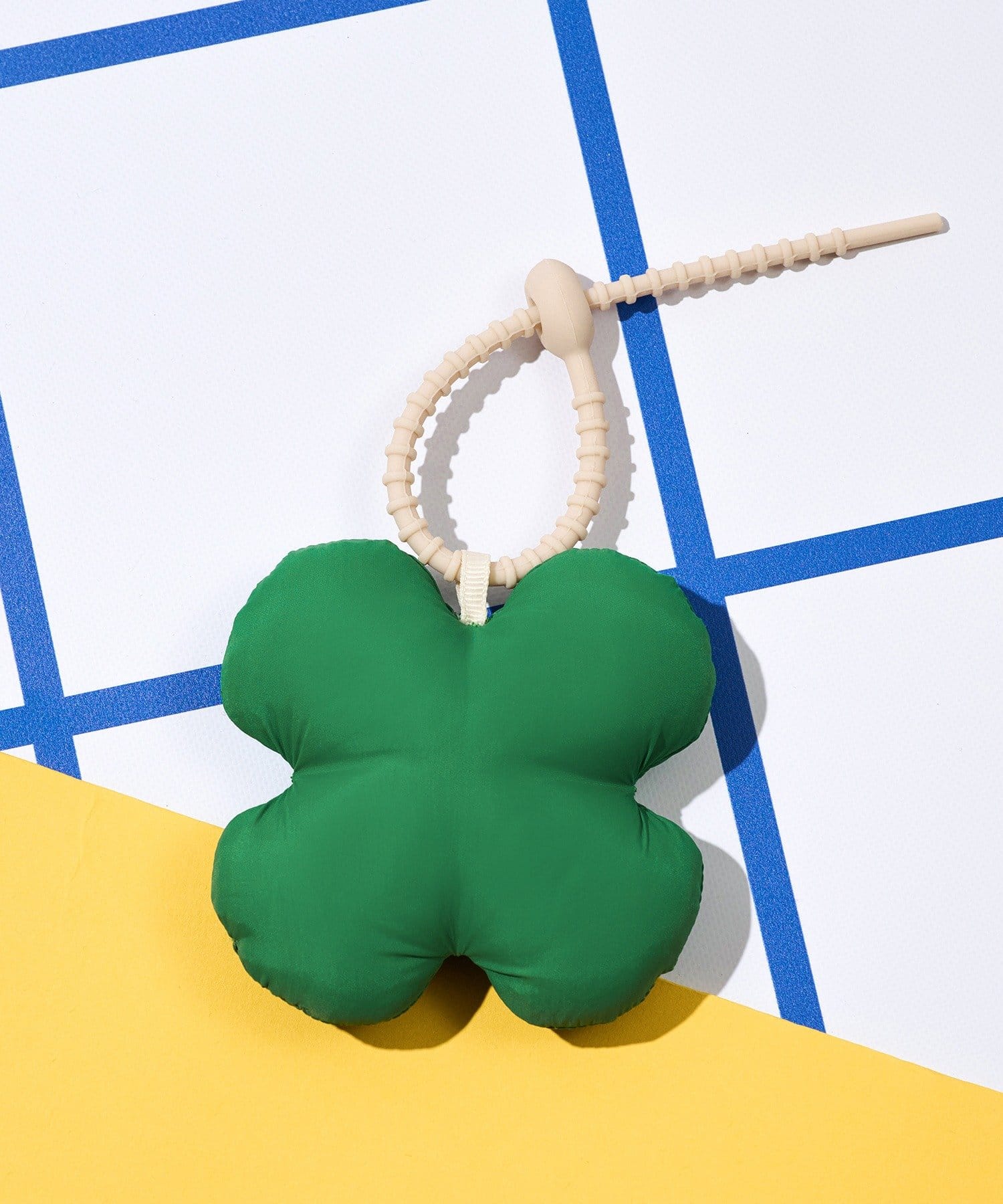 3COINS(スリーコインズ) ぷっくりチャーム／CUSTOM TUMBLER