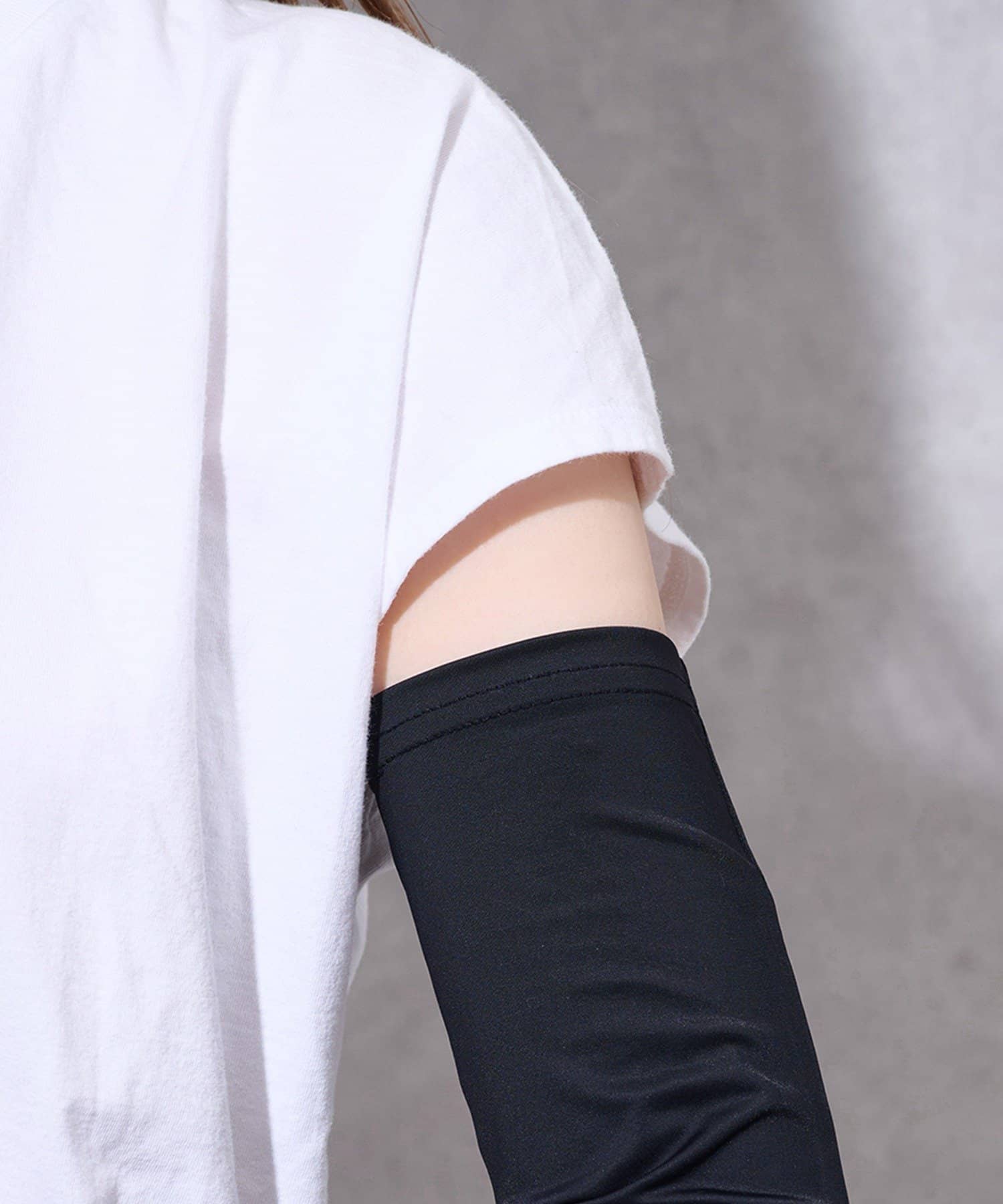 3COINS(スリーコインズ) UV冷感時計用スリット付アームカバー