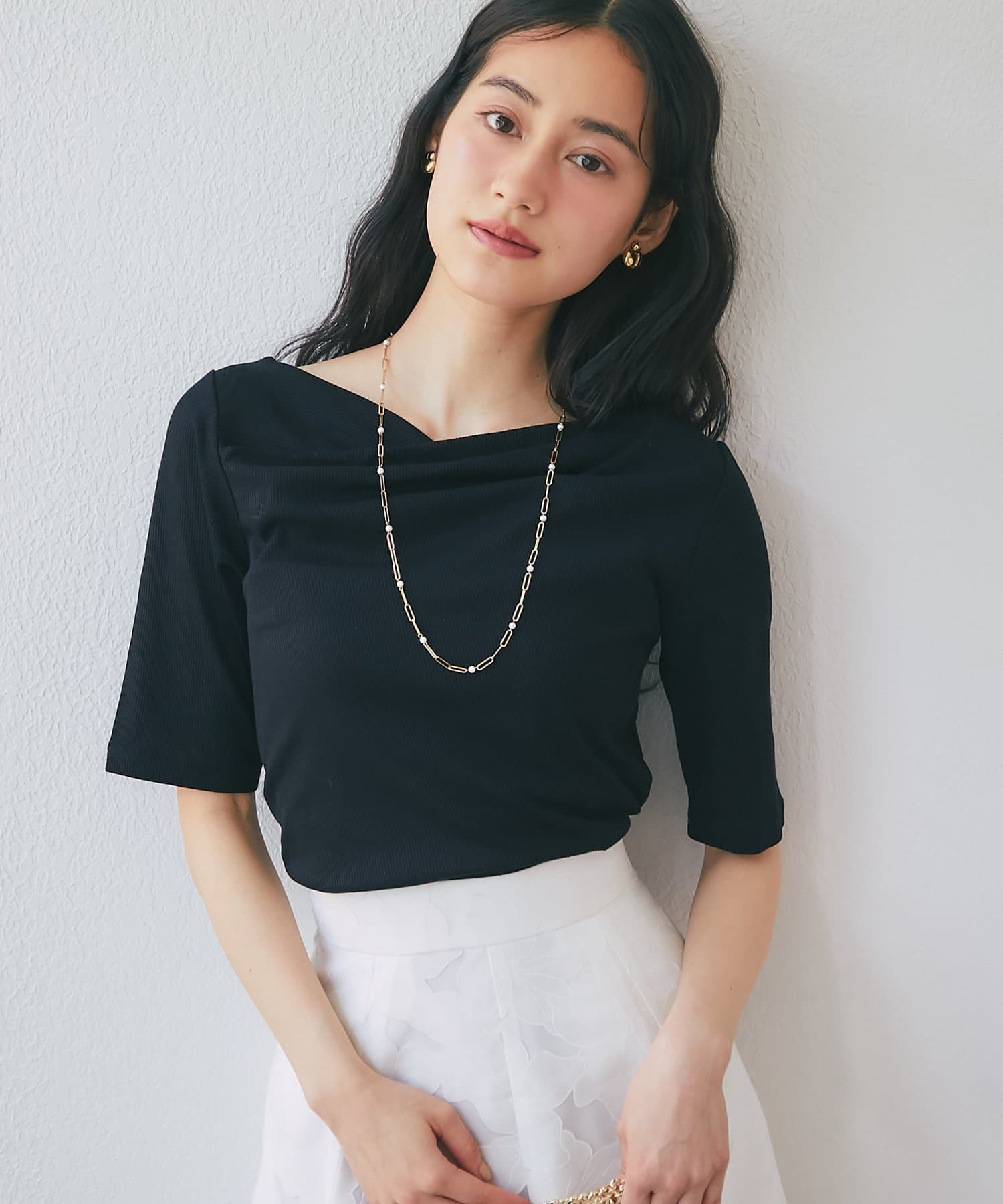 La boutique BonBon(ラブティックボンボン) 【ニュアンス美人】ドレープネックハーフスリーブテレコカットソー