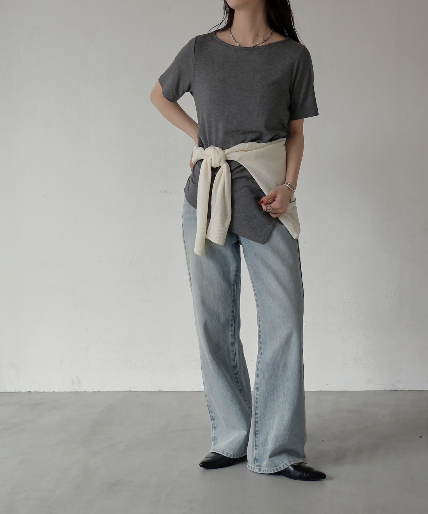 COLONY 2139(コロニー トゥーワンスリーナイン) サイドギャザーコンパクトTシャツ