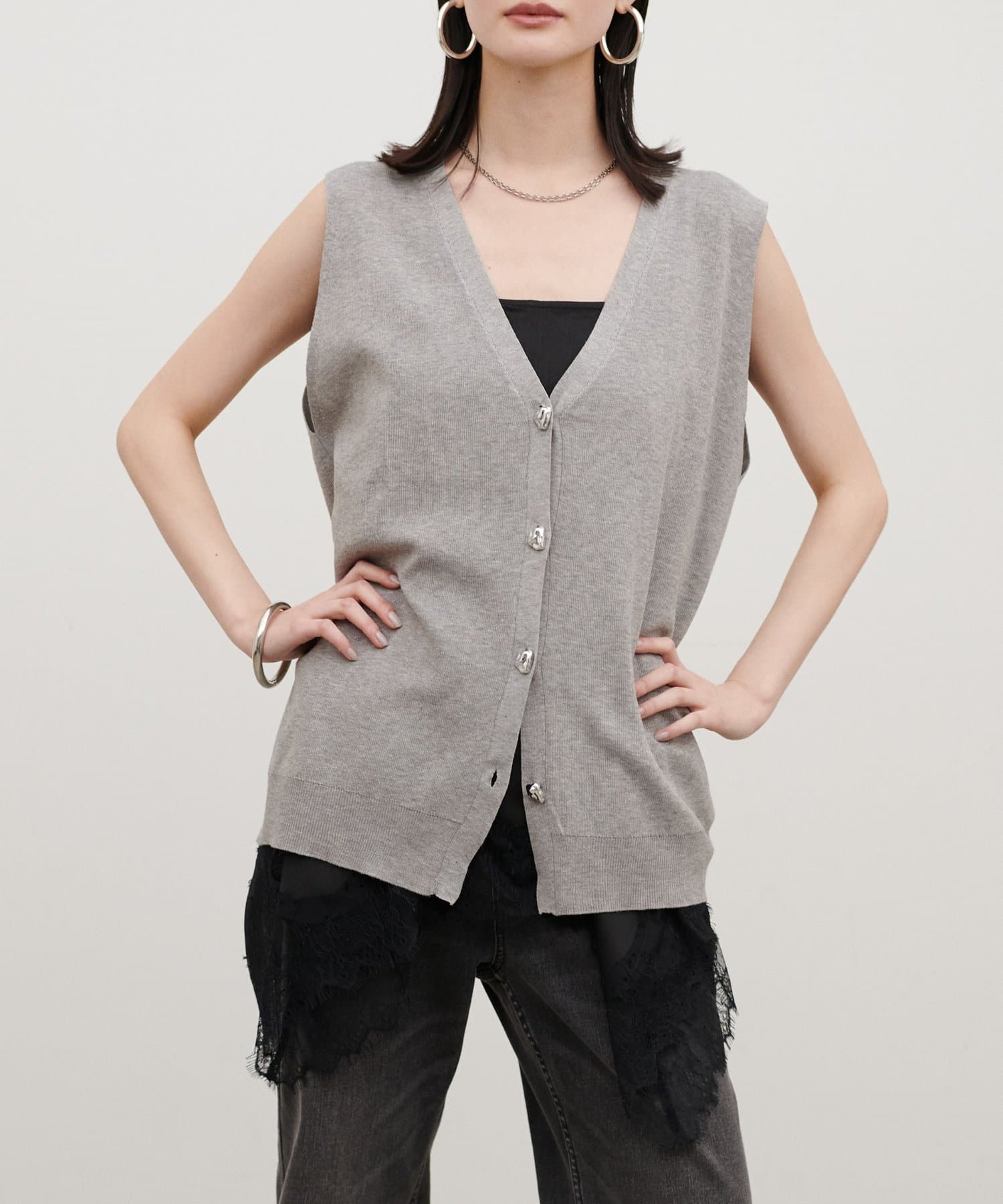 LARUTA(ラルータ) ［WEB限定］リサイクルポリニュアンス釦ベスト