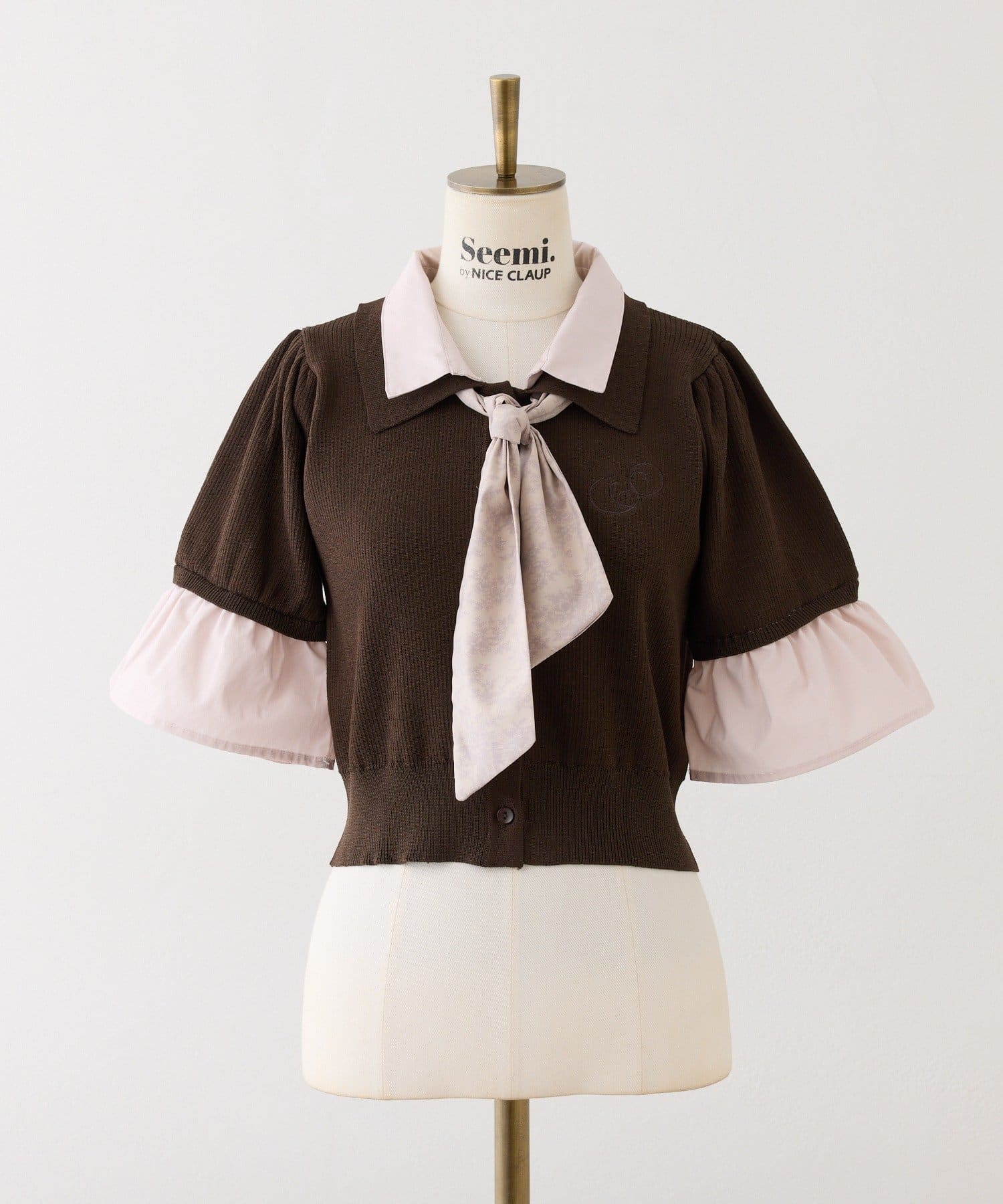 Seemi.by NICE CLAUP(シーミーバイナイスクラップ) 刺しゅう入り配色襟ニット