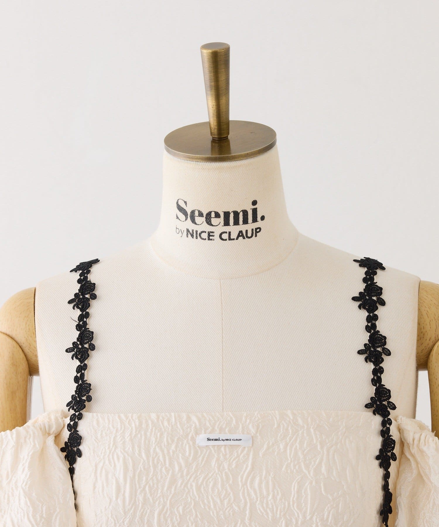 Seemi.by NICE CLAUP(シーミーバイナイスクラップ) パフスリーブミニワンピース