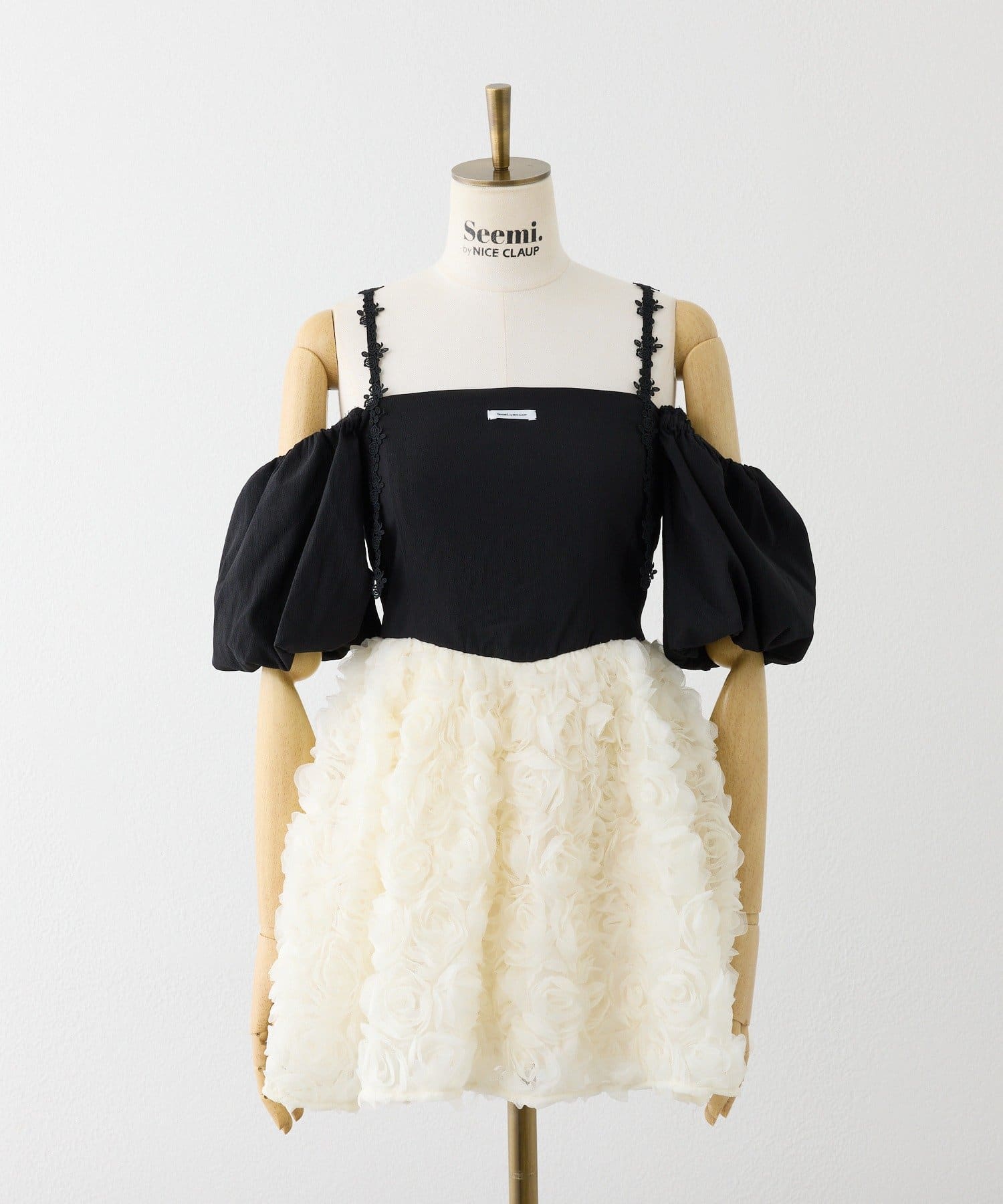 Seemi.by NICE CLAUP(シーミーバイナイスクラップ) パフスリーブミニワンピース