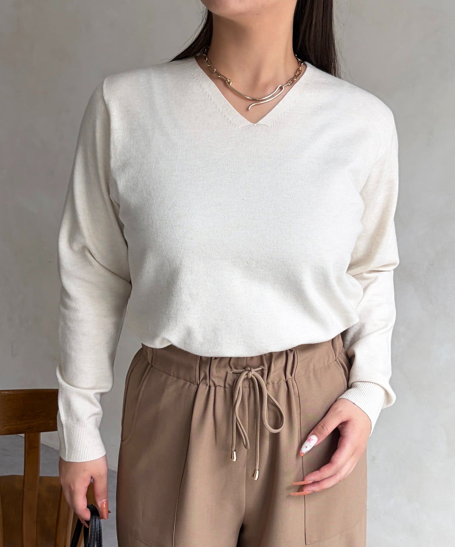 Chez toi(シェトワ) ストレッチVネックプルオーバー