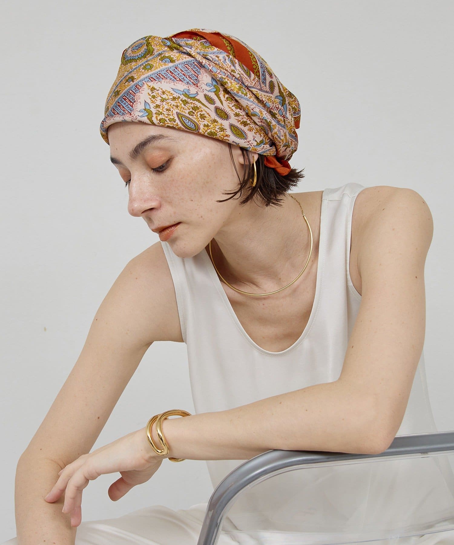 GALLARDAGALANTE(ガリャルダガランテ) 【4/29(水)10:30 予約開始】【大人お洒落の必需品！】オリエンタル柄シルクスカーフ