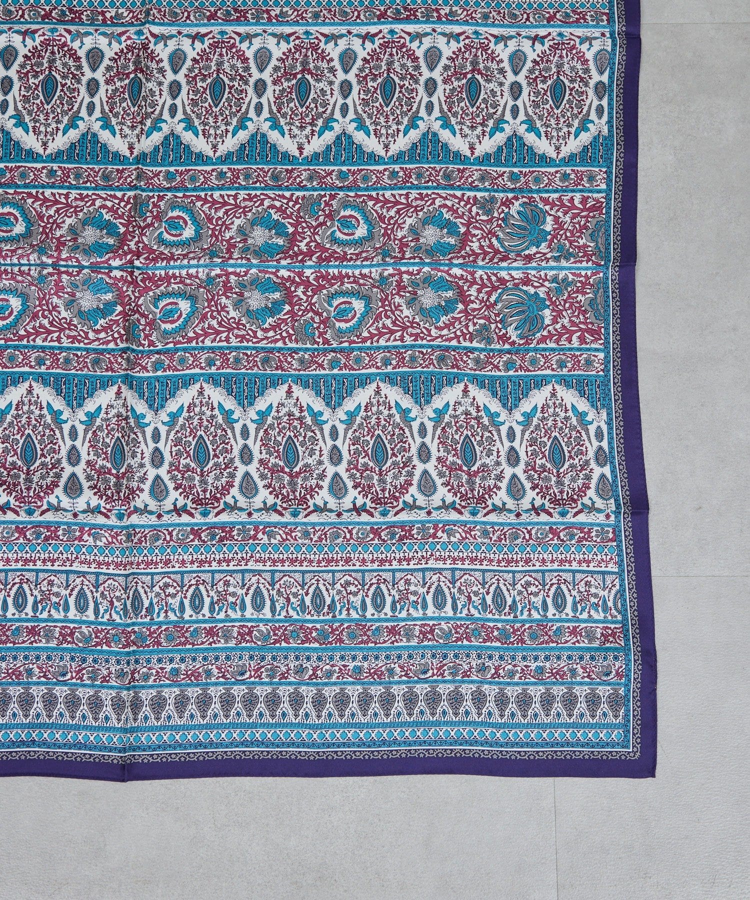 GALLARDAGALANTE(ガリャルダガランテ) 【4/29(水)10:30 予約開始】【大人お洒落の必需品！】オリエンタル柄シルクスカーフ