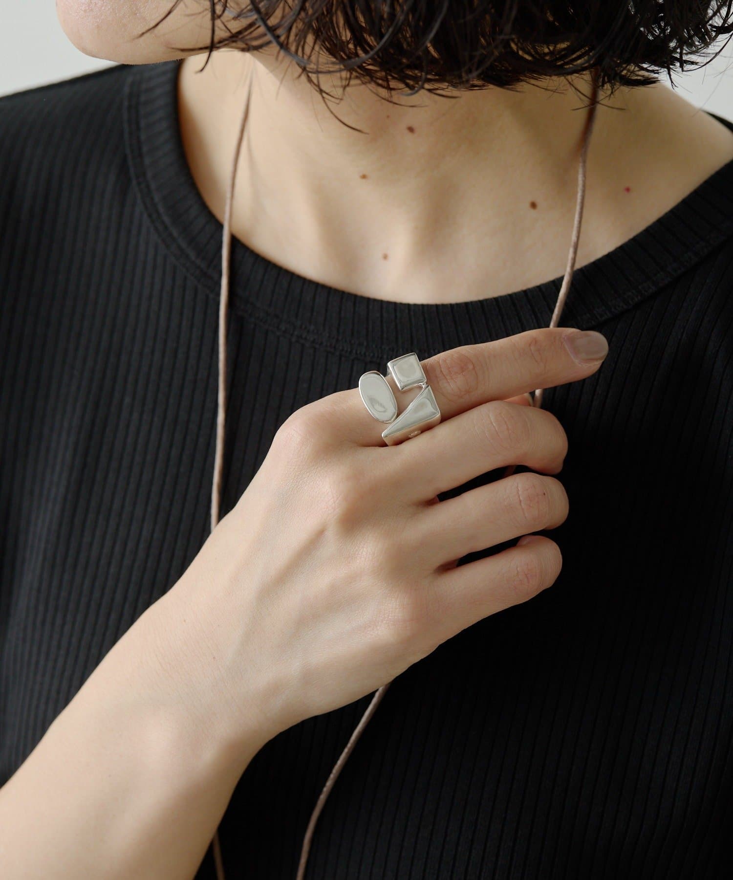 ear PAPILLONNER(イア パピヨネ) 《スターリングシルバー使用》ジオメトリーリング