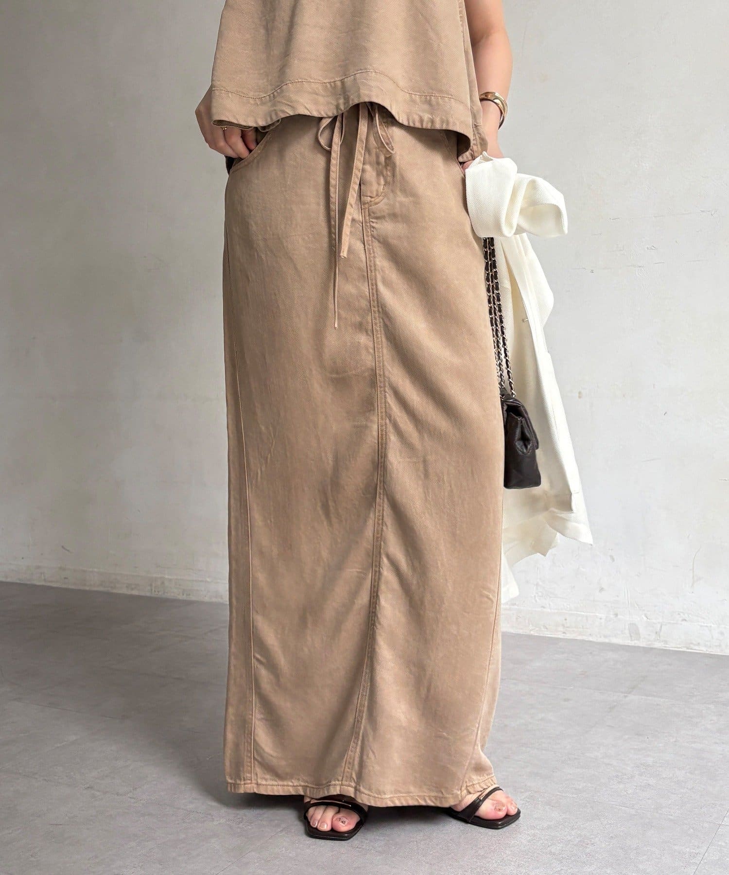 DOUDOU(ドゥドゥ) リヨセルベルト付タイトスカート