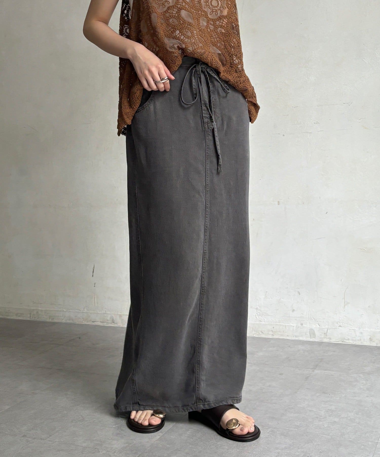 DOUDOU(ドゥドゥ) リヨセルベルト付タイトスカート