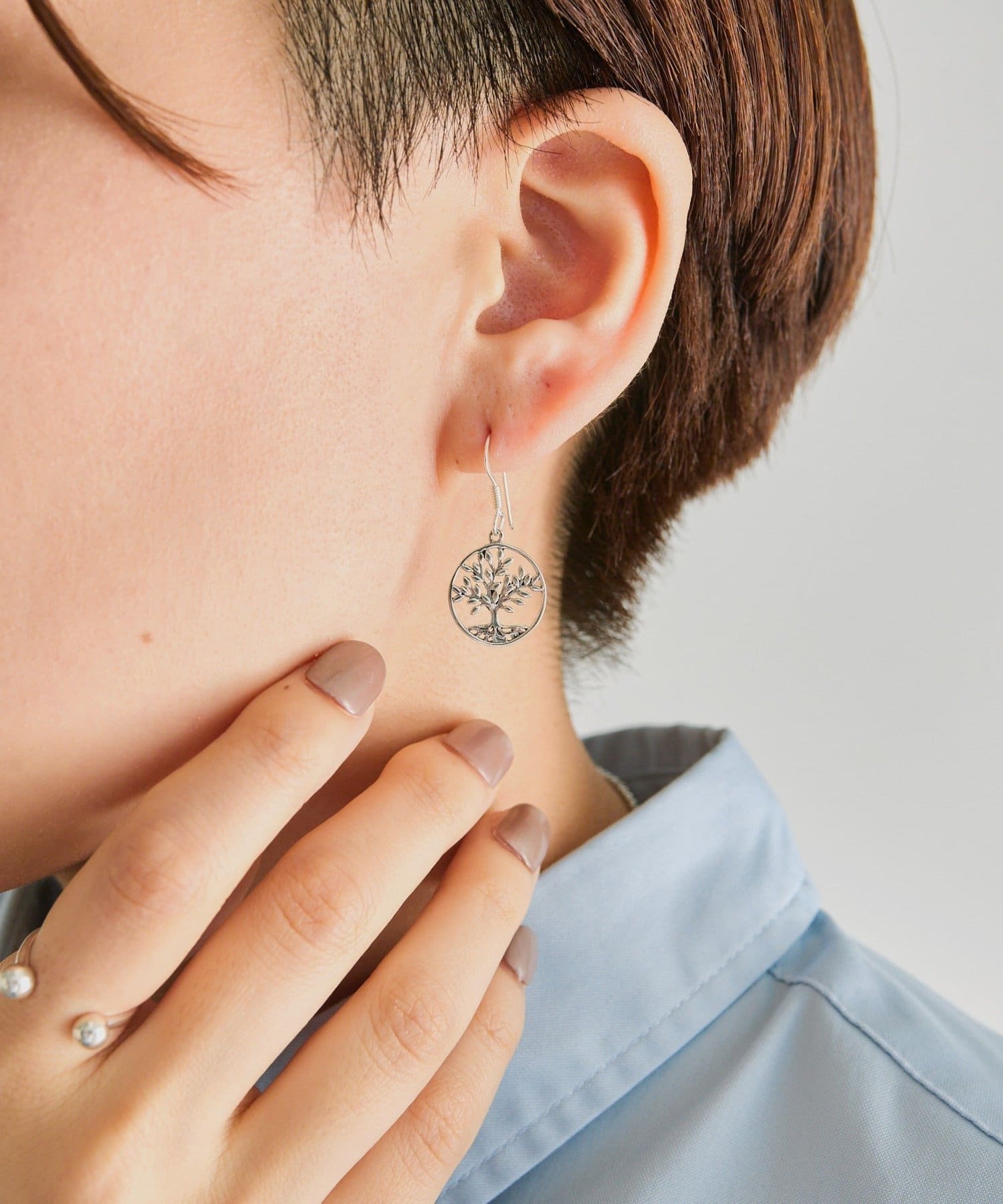 ear PAPILLONNER(イア パピヨネ) 《スターリングシルバー使用》サークルツリーピアス