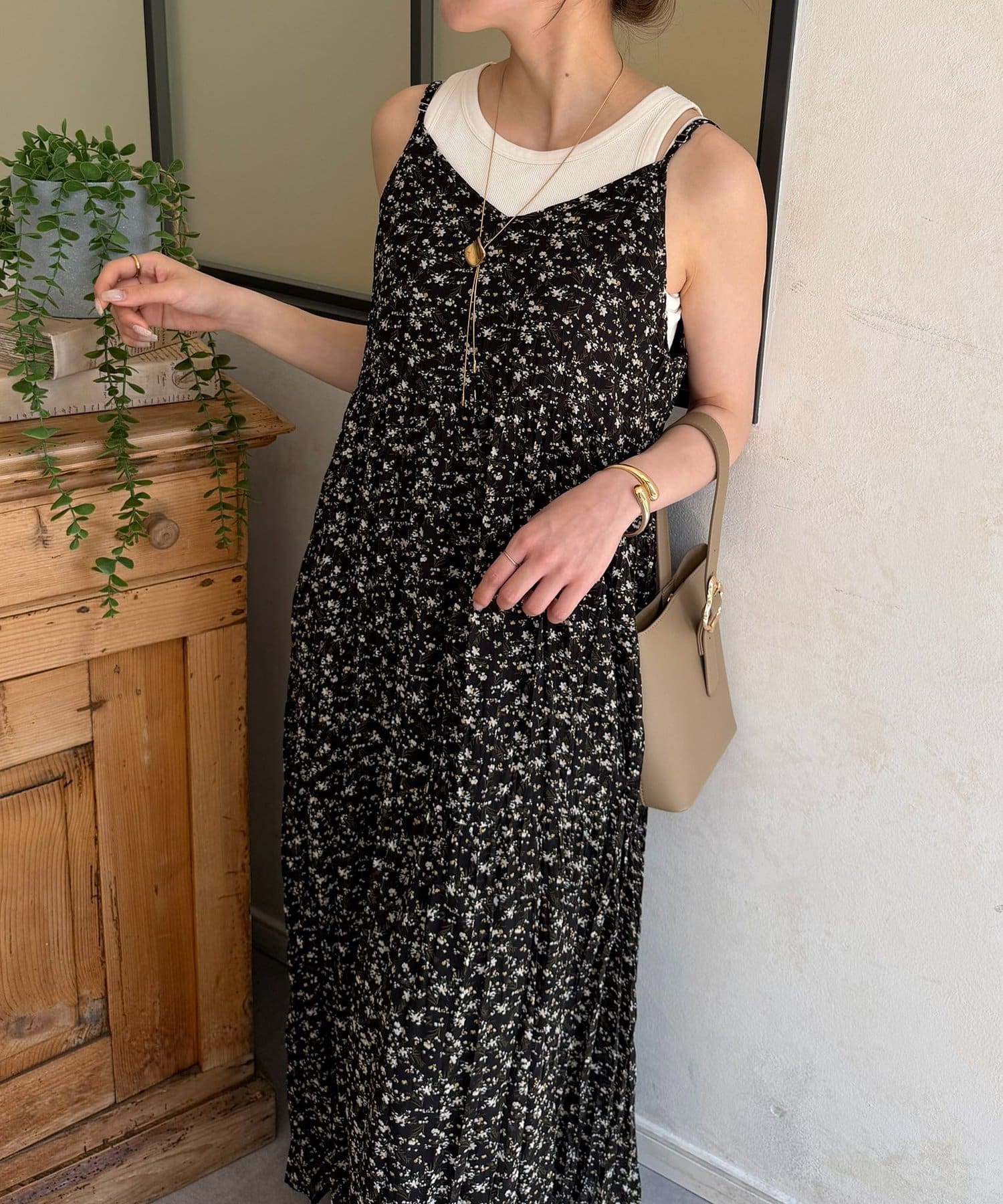 Thevon.(ゼヴォン) ワッシャープリーツキャミワンピース