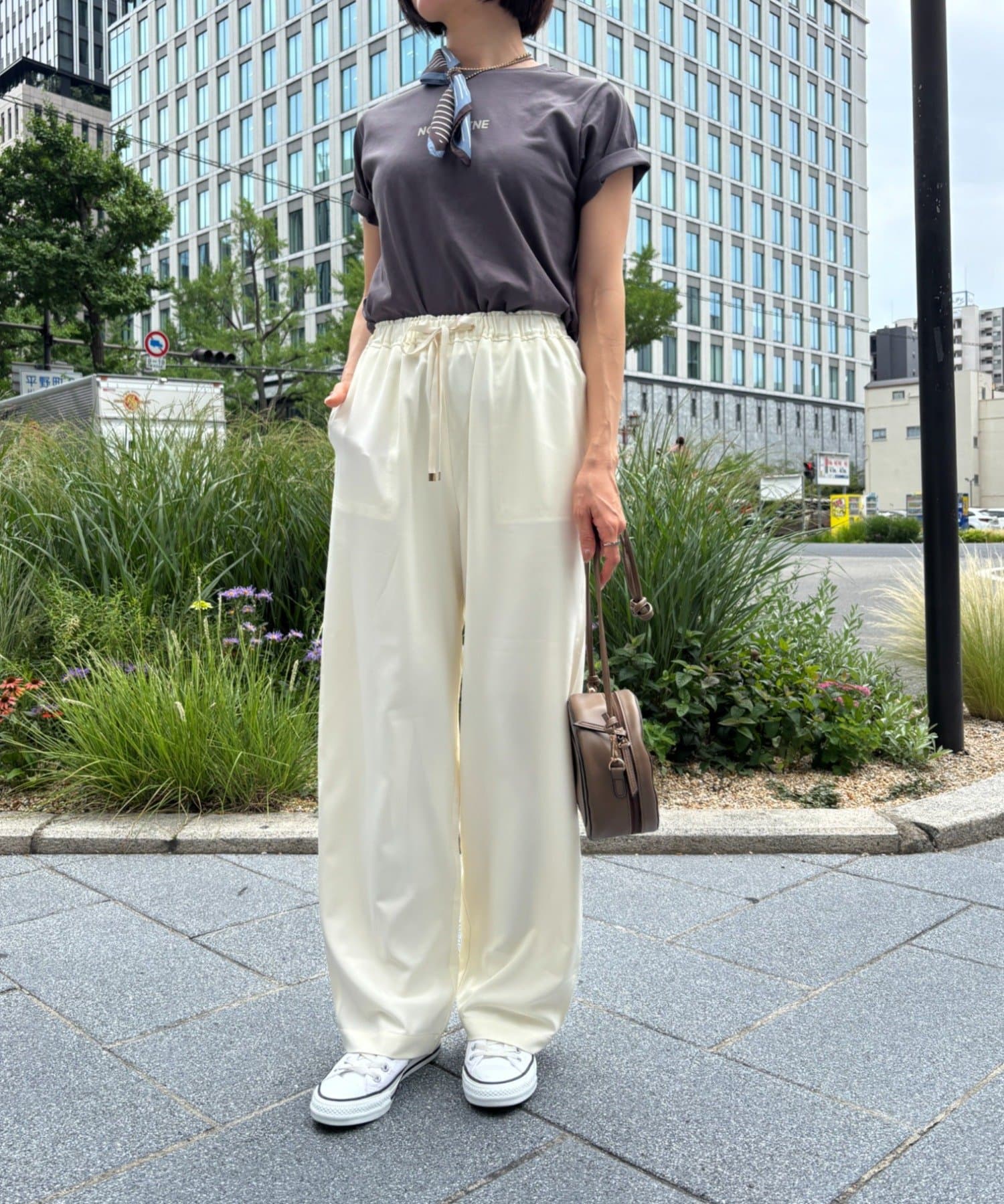Jena　espace merveilleux(ジェナ　エスパスメルヴェイユ) フロッキーロゴTシャツ