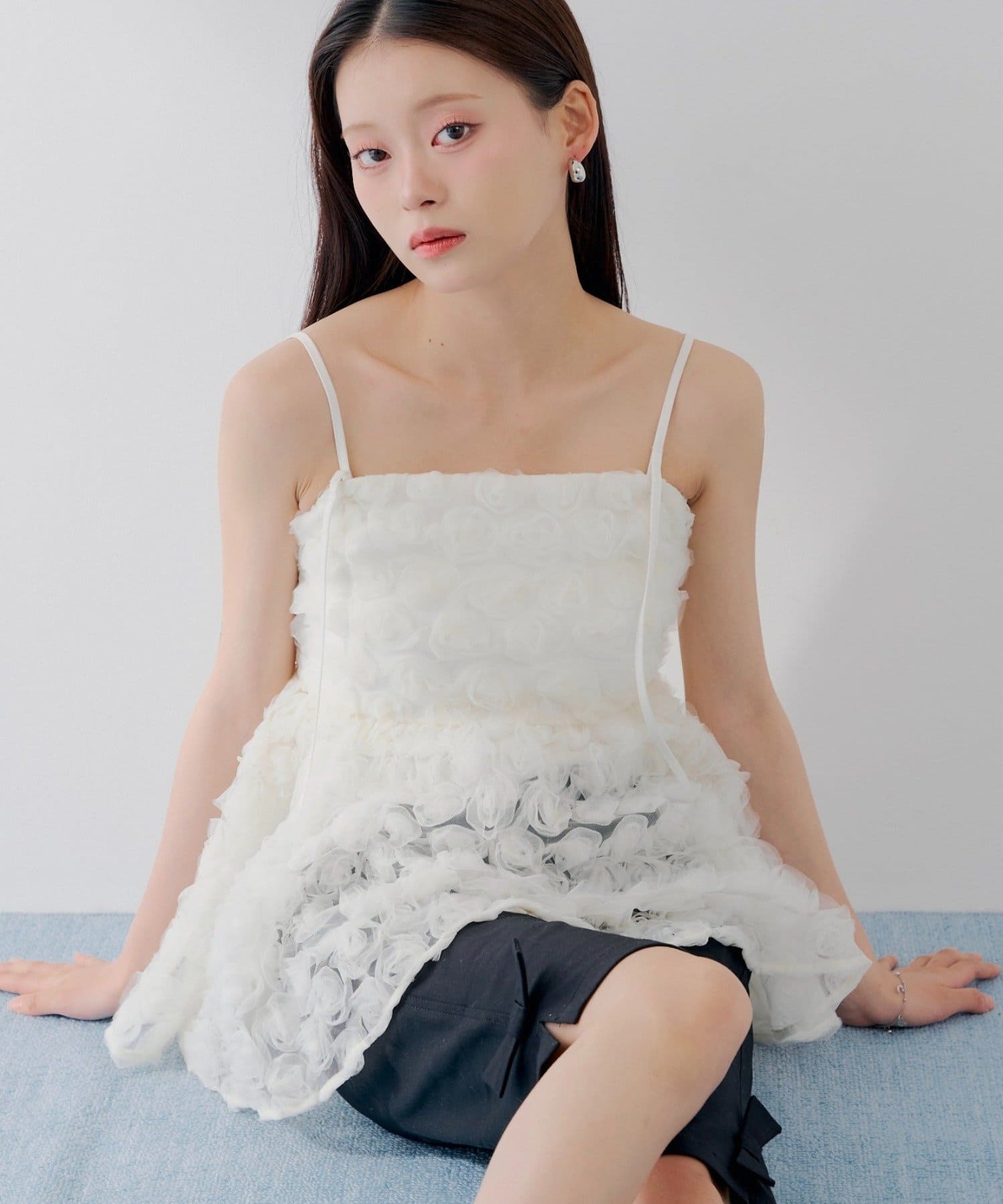 Chico(チコ) REVIVAL/ 1万枚突破！【SALON  by Chico】ローズチュールペプラムブラウス＼WEB限定で再販売決定／