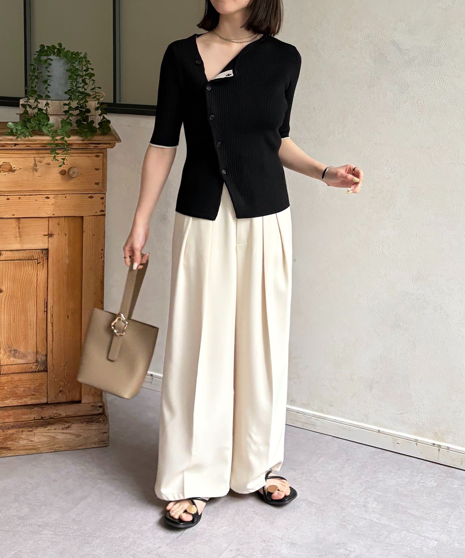 Thevon.(ゼヴォン) ニュアンストングチューブサンダル