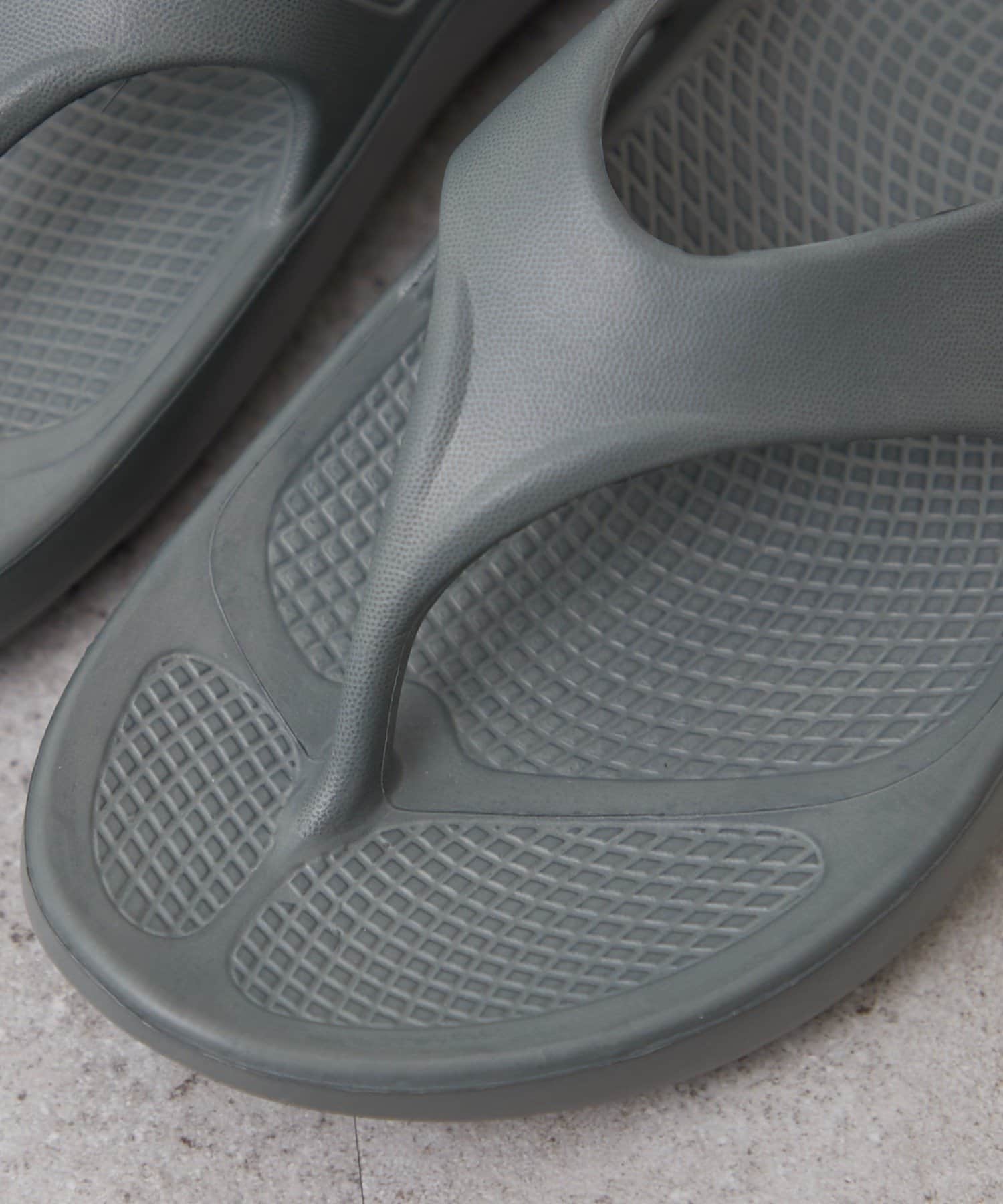 Remind me and forever(リマインドミーアンドフォーエバー) 【超軽量】エアリートングサンダル