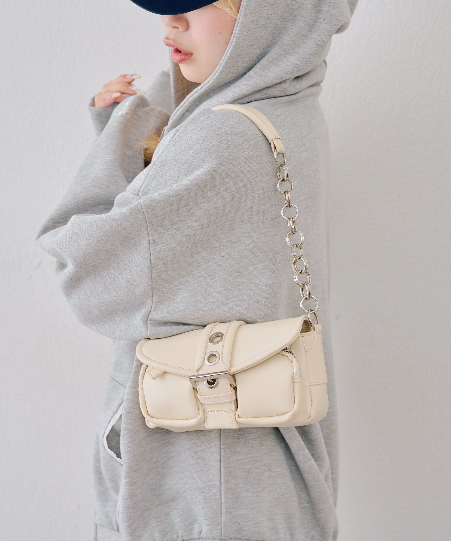 NICE CLAUP / OLIVE des OLIVE OUTLET(ナイスクラップ  / オリーブ デ オリーブ アウトレット) 【continuer】チェーンバッグ