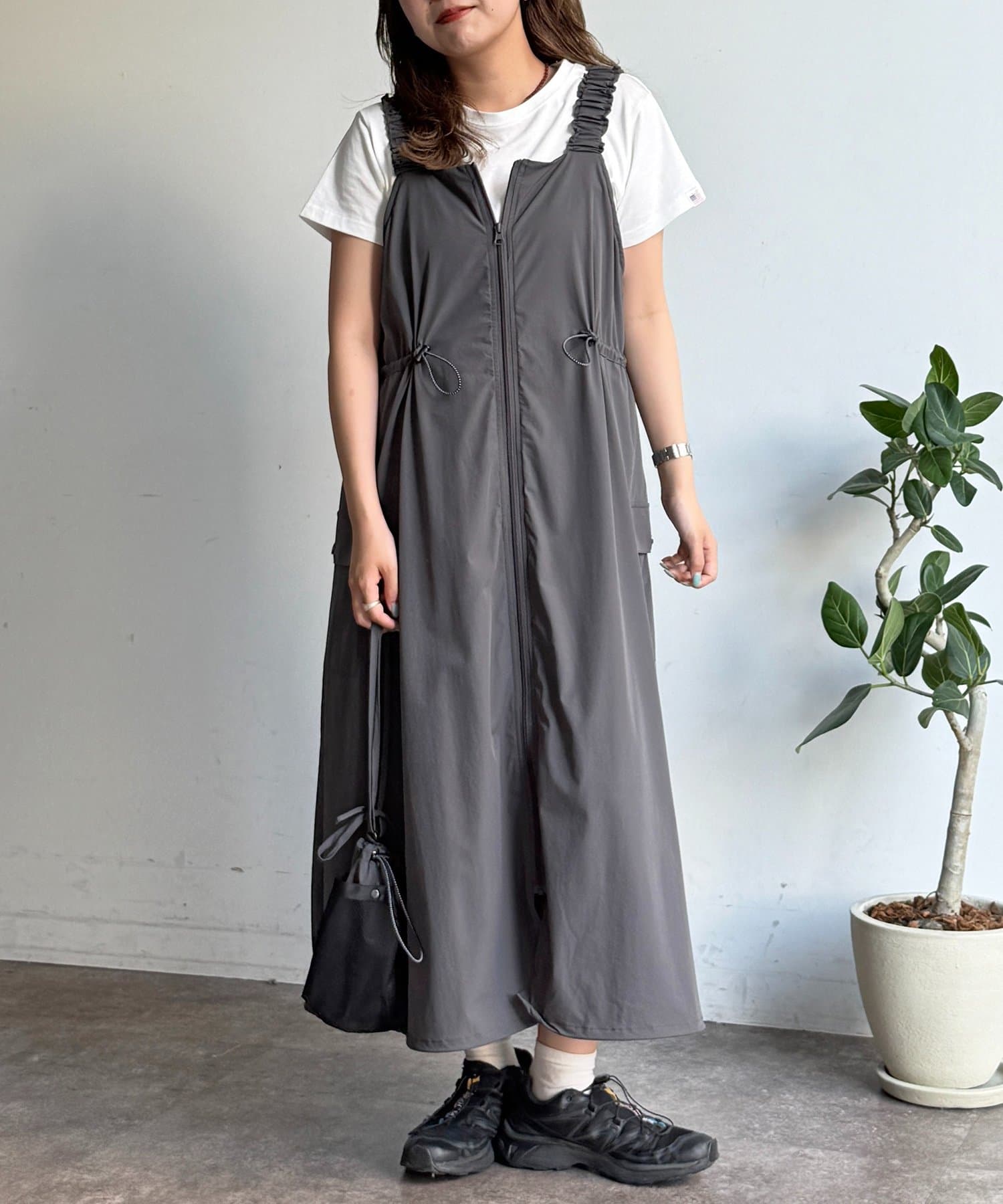 CPCM(シーピーシーエム) ストレッチナイロンパッカブルジップワンピース
