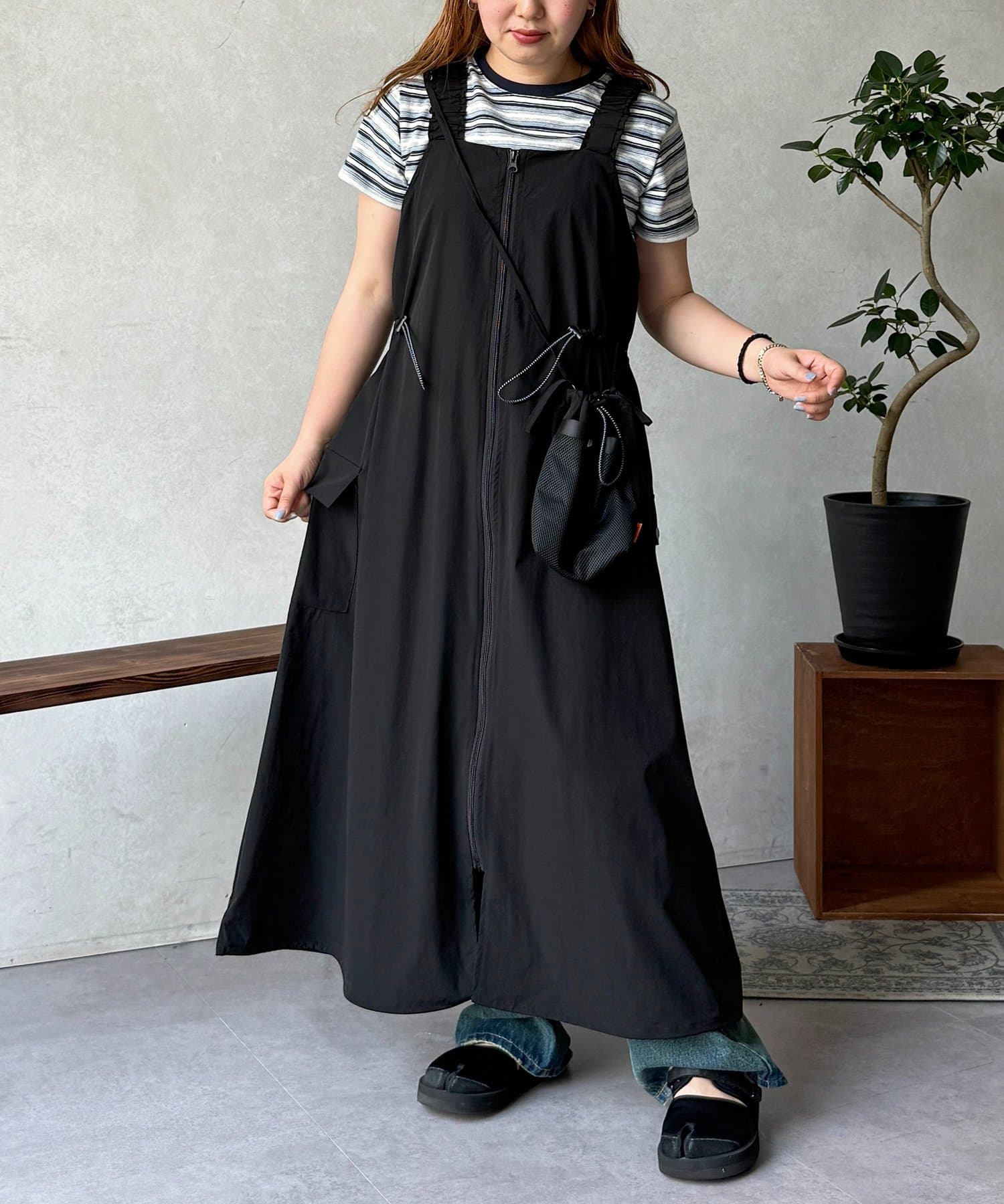 CPCM(シーピーシーエム) ストレッチナイロンパッカブルジップワンピース