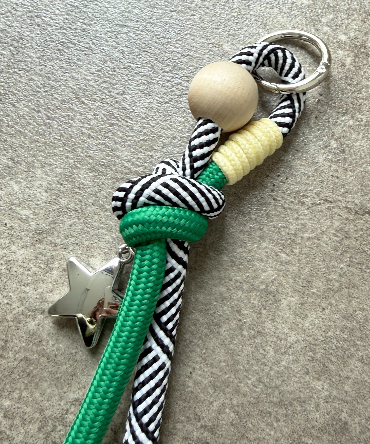 CPCM(シーピーシーエム) ウッドパラコードチャーム