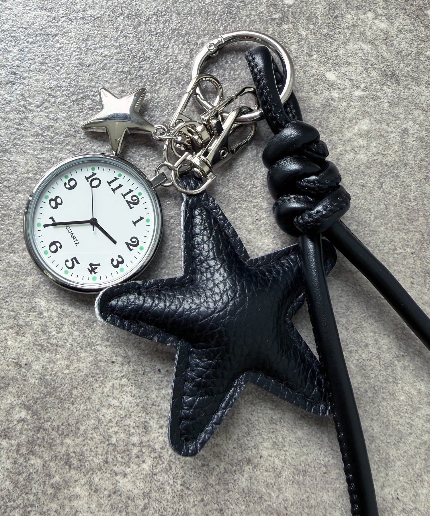 CPCM(シーピーシーエム) 時計付きレザーチャーム