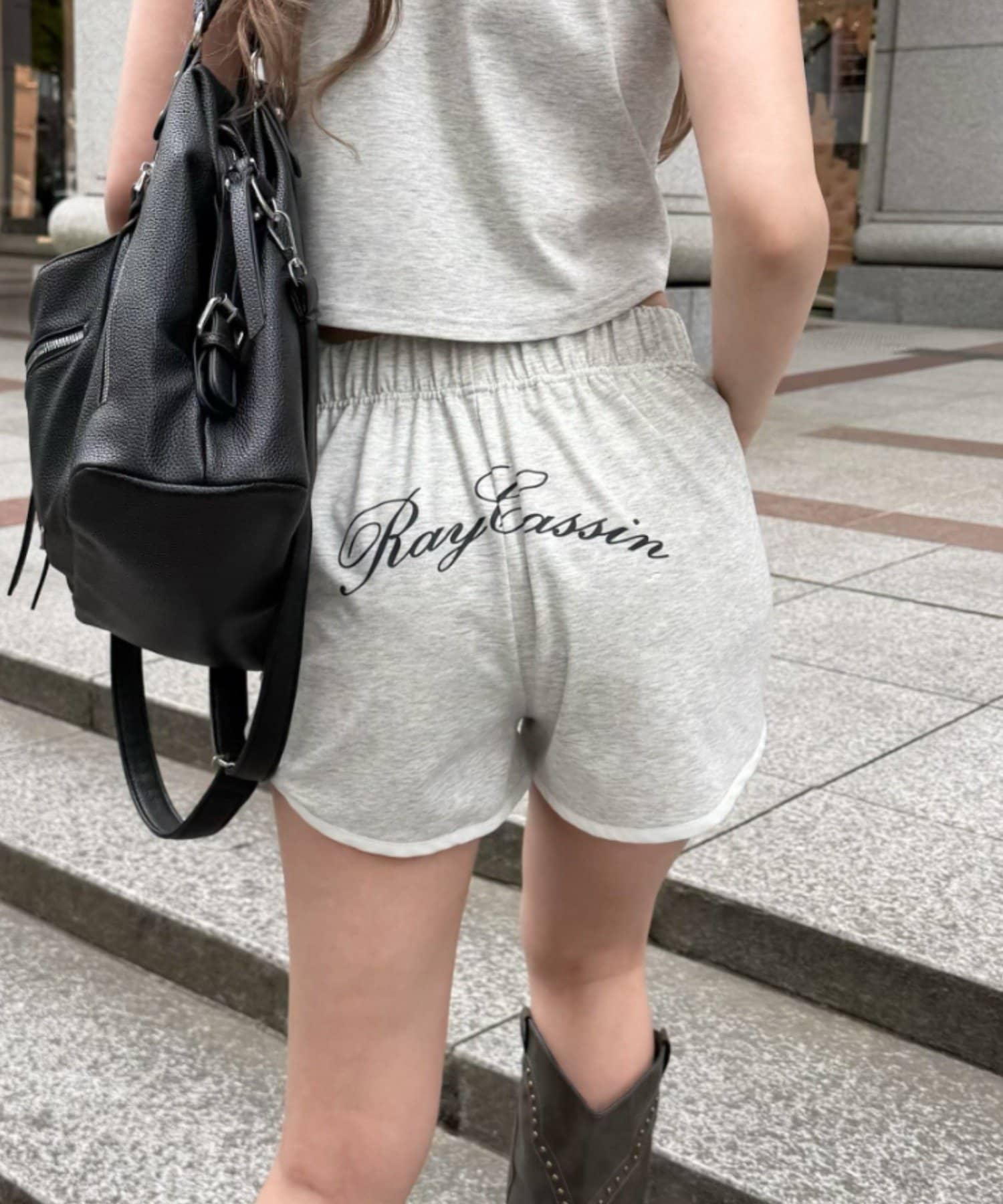 RAY CASSIN(レイカズン) 【セットアップで着られる】バックロゴスウェットショートパンツ