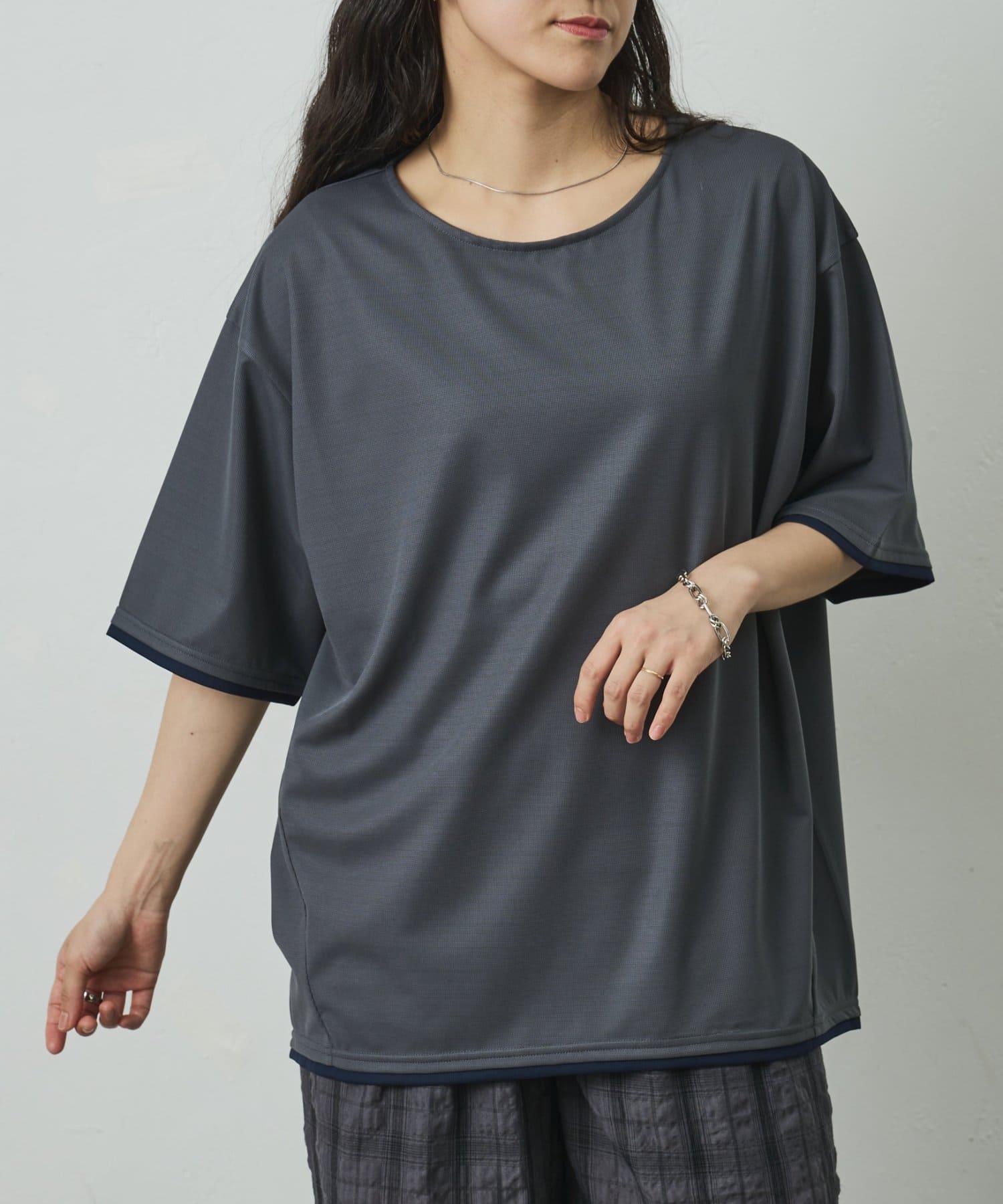 COLONY 2139(コロニー トゥーワンスリーナイン) メッシュポンチラウンドヘムレイヤーTEE