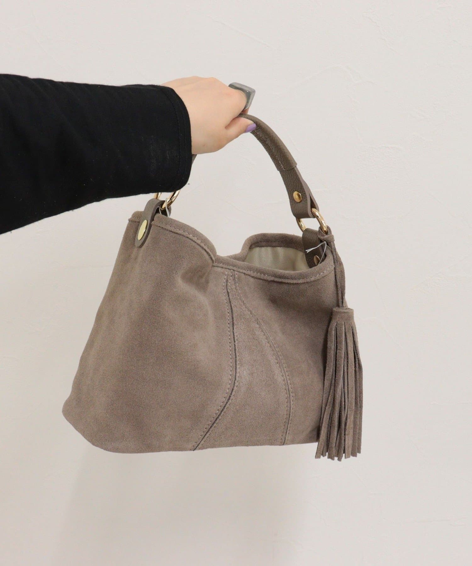 FREDY & GLOSTER(フレディ アンド グロスター) 【AULENTTI/オーレンティ】スエードタッセルワンハンドルバッグ