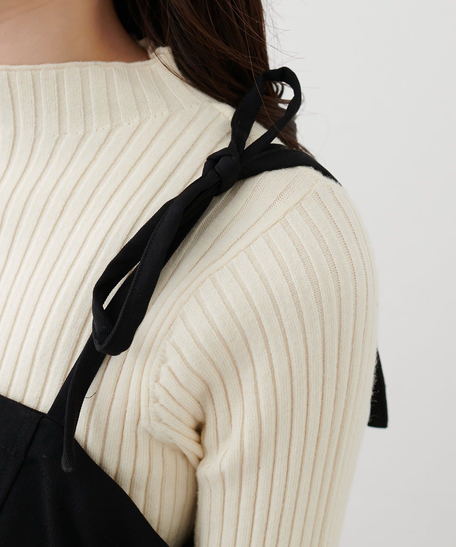 NICE CLAUP / OLIVE des OLIVE OUTLET(ナイスクラップ  / オリーブ デ オリーブ アウトレット) 【natural couture】肩ヒモ細リボンシンプルキャミワンピース