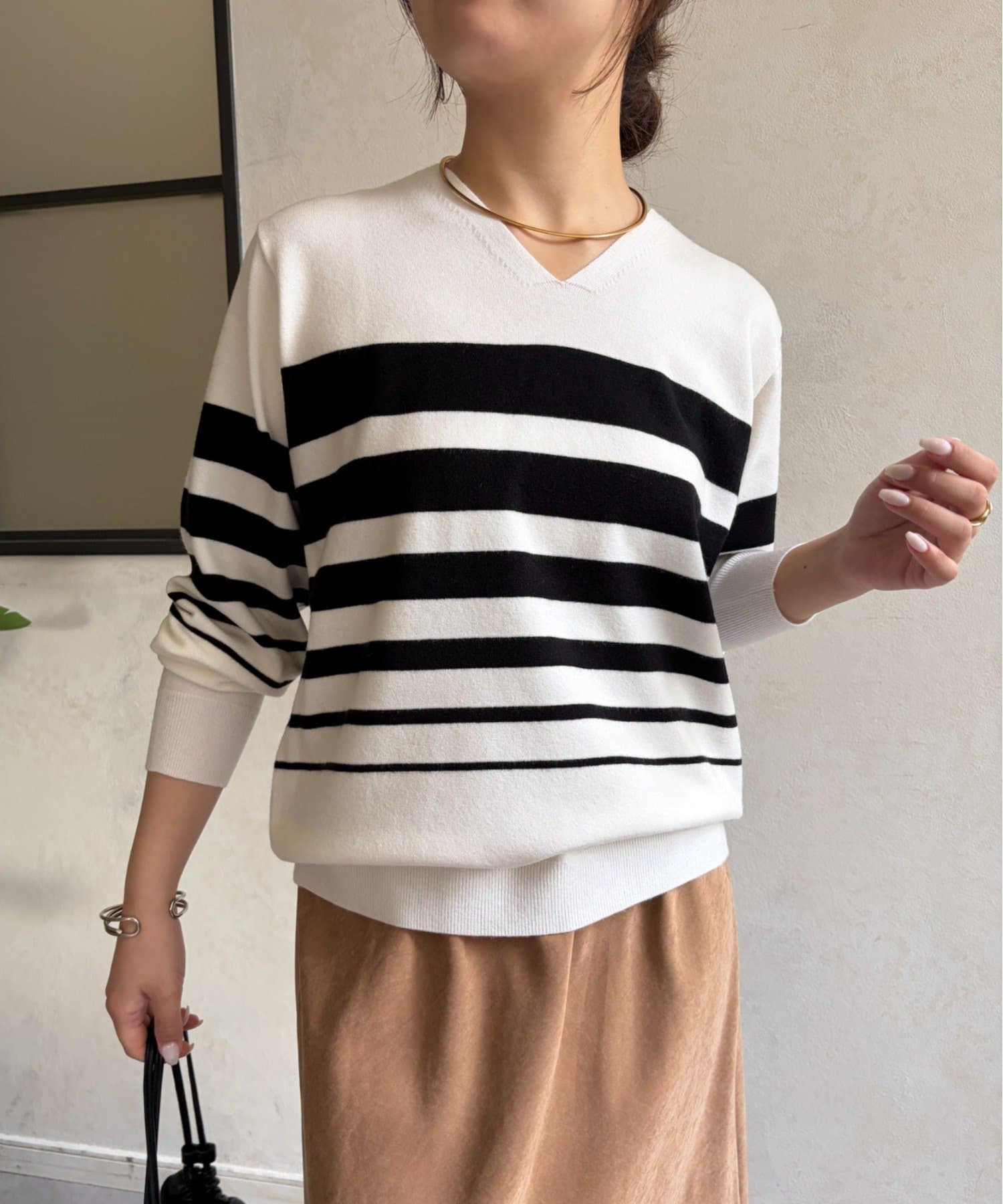 Jena　espace merveilleux(ジェナ　エスパスメルヴェイユ) ストレッチVネックニット