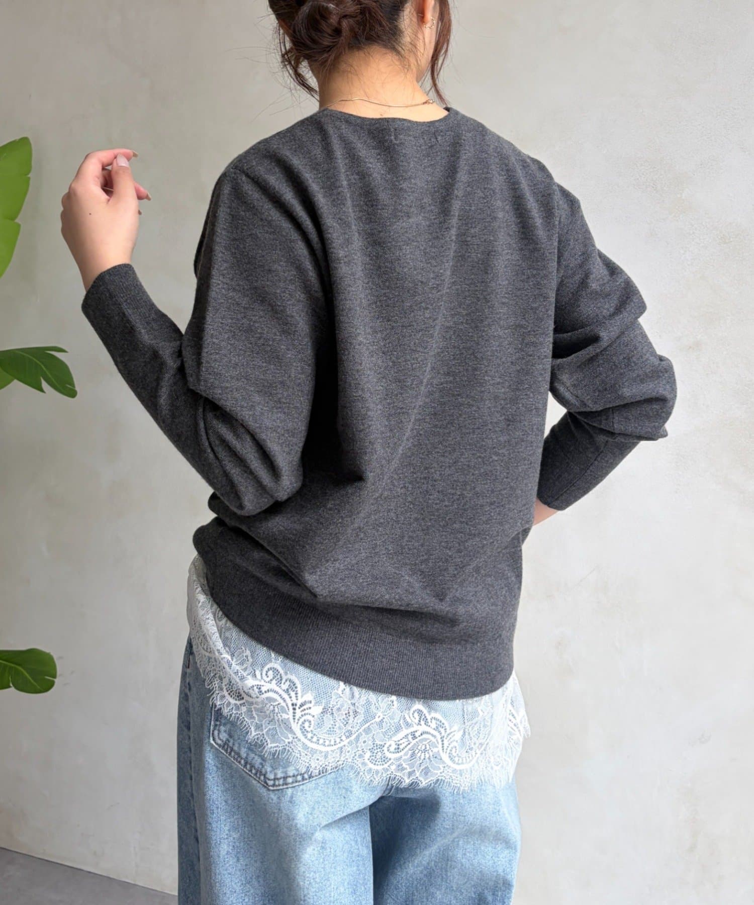 Jena　espace merveilleux(ジェナ　エスパスメルヴェイユ) ストレッチVネックニット
