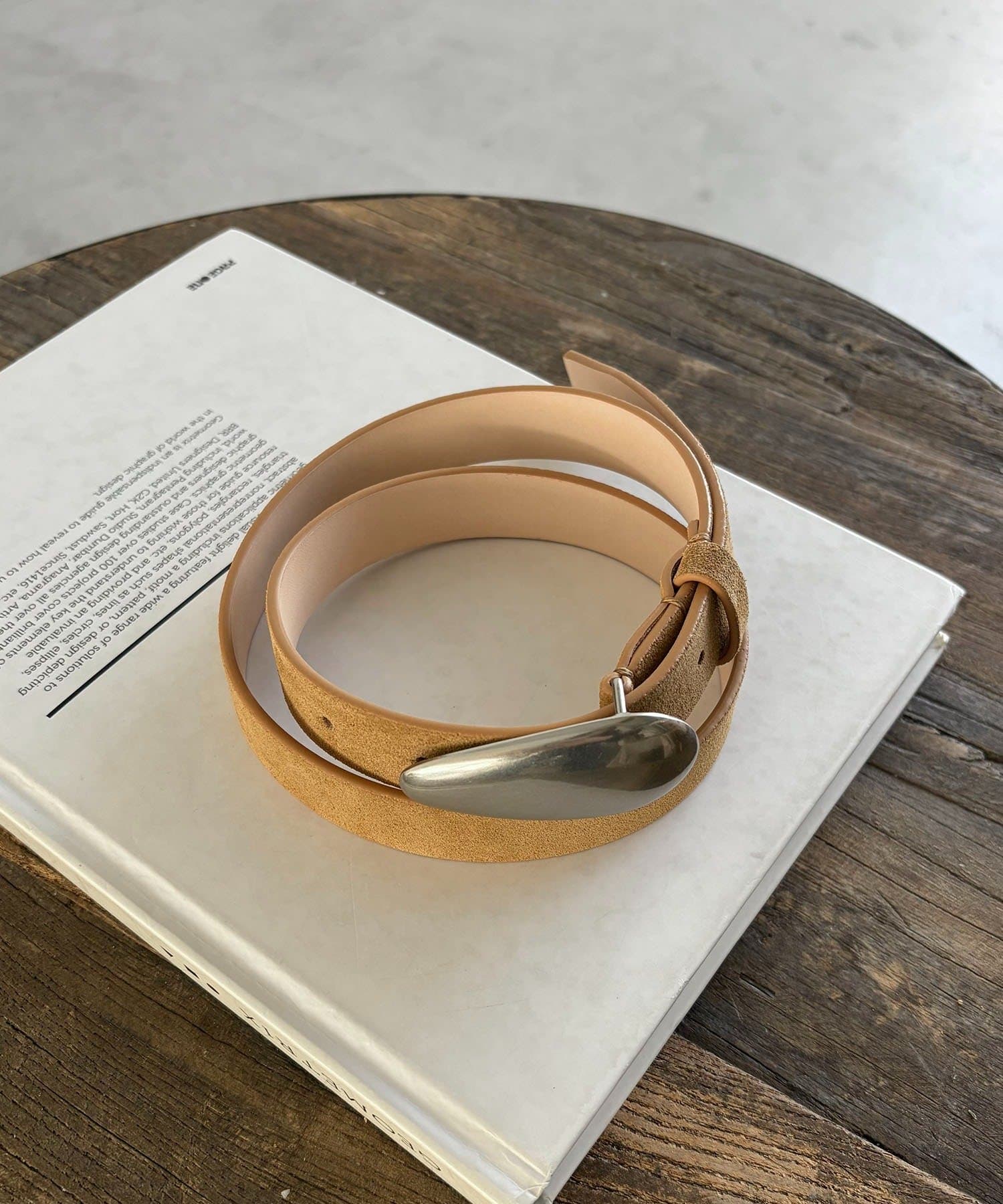 CAPRICIEUX LE'MAGE(カプリシュレマージュ) エッグバックルスエードベルト