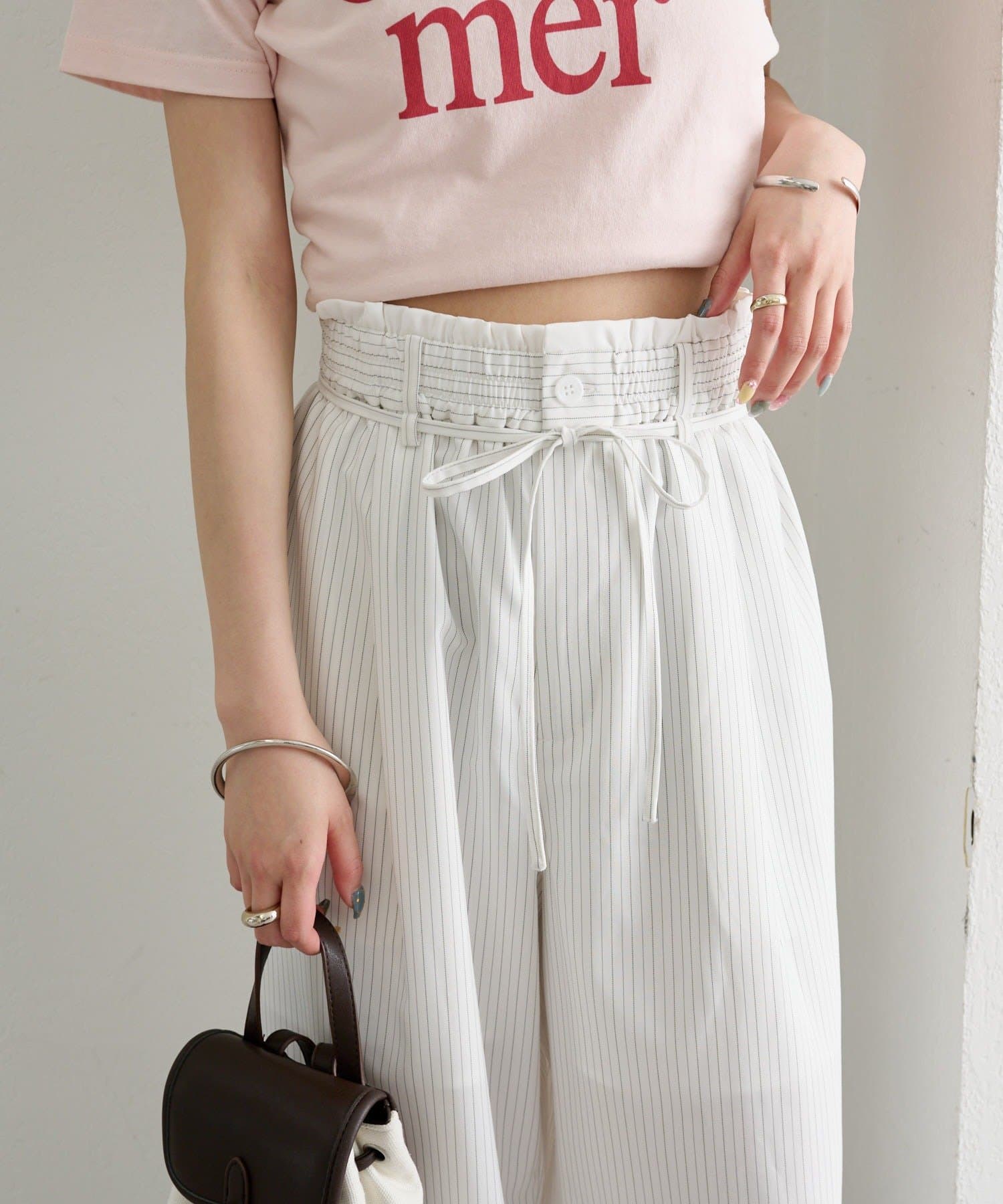 mystic(ミスティック) 【夏も涼しい素材でリニューアル / 新色】26SS Wベルトパンツ