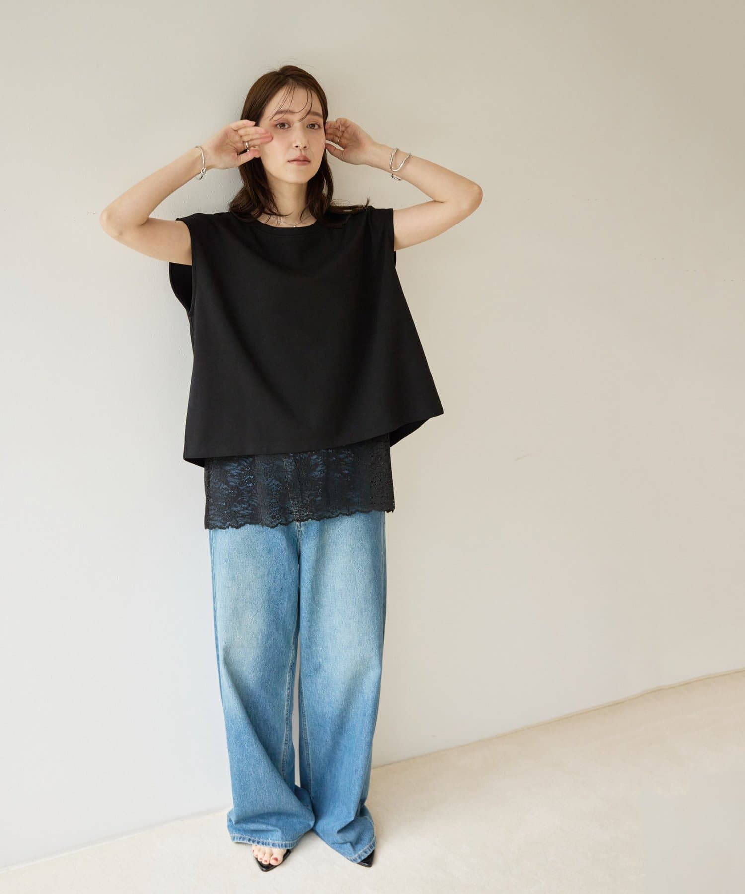 DISCOAT(ディスコート) 【Noka】後ろレーススリットTシャツ