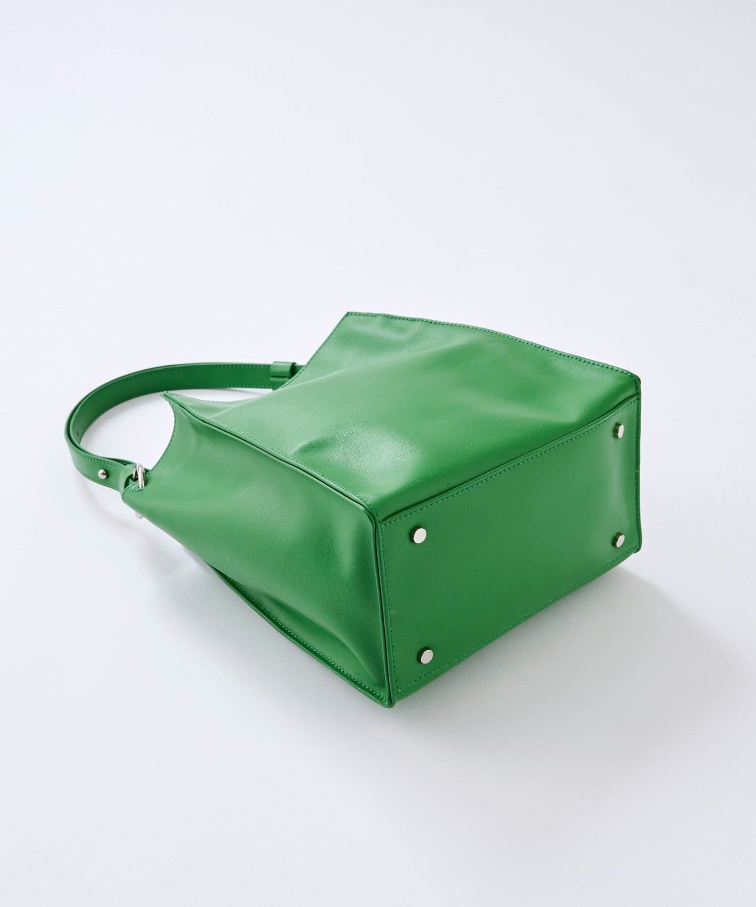 OUTLET(アウトレット) 【RIVE DROITE】スムース牛革スクエアショルダー