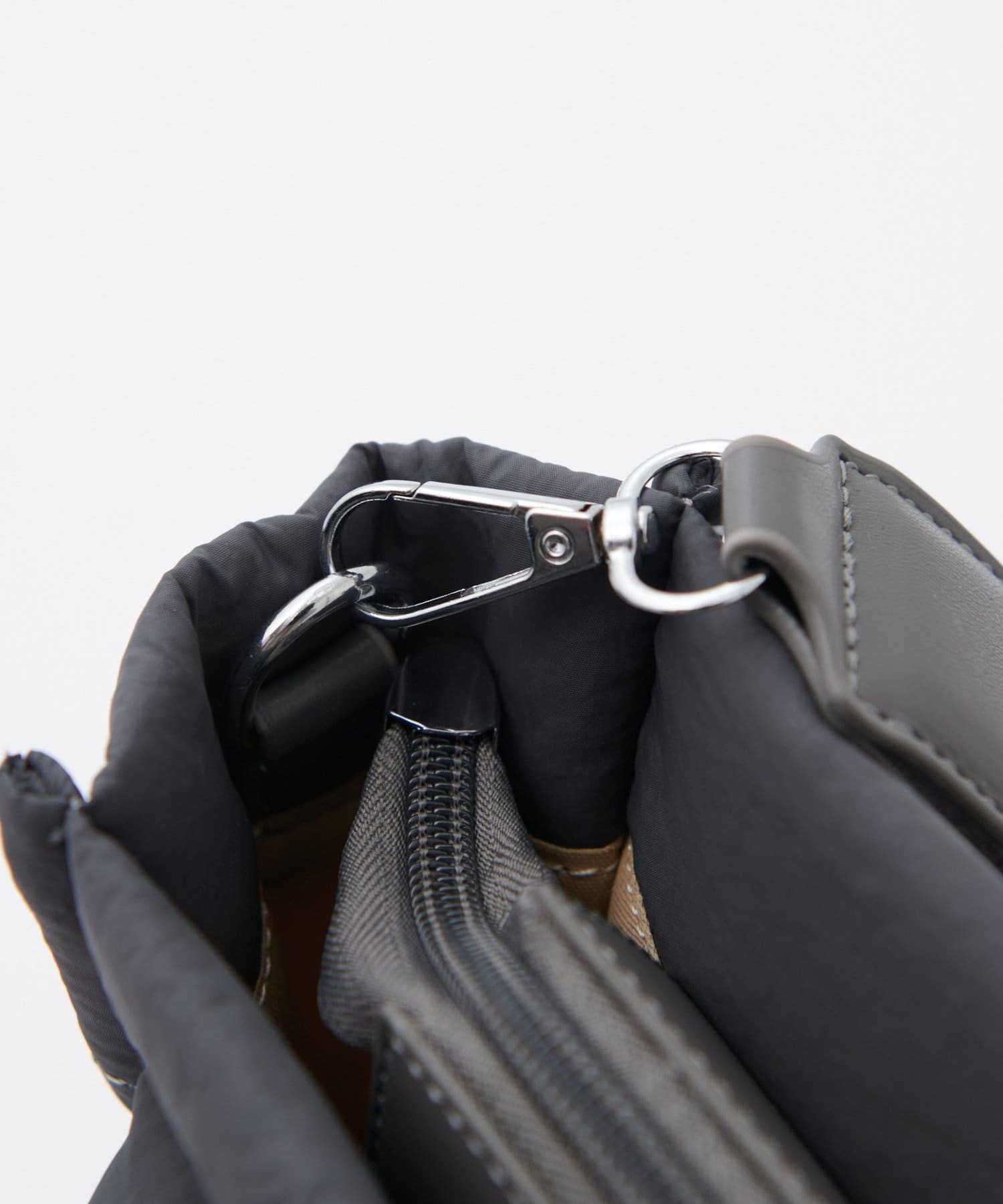 OUTLET(アウトレット) 【Discoat】スクエアキルティングミニショルダー