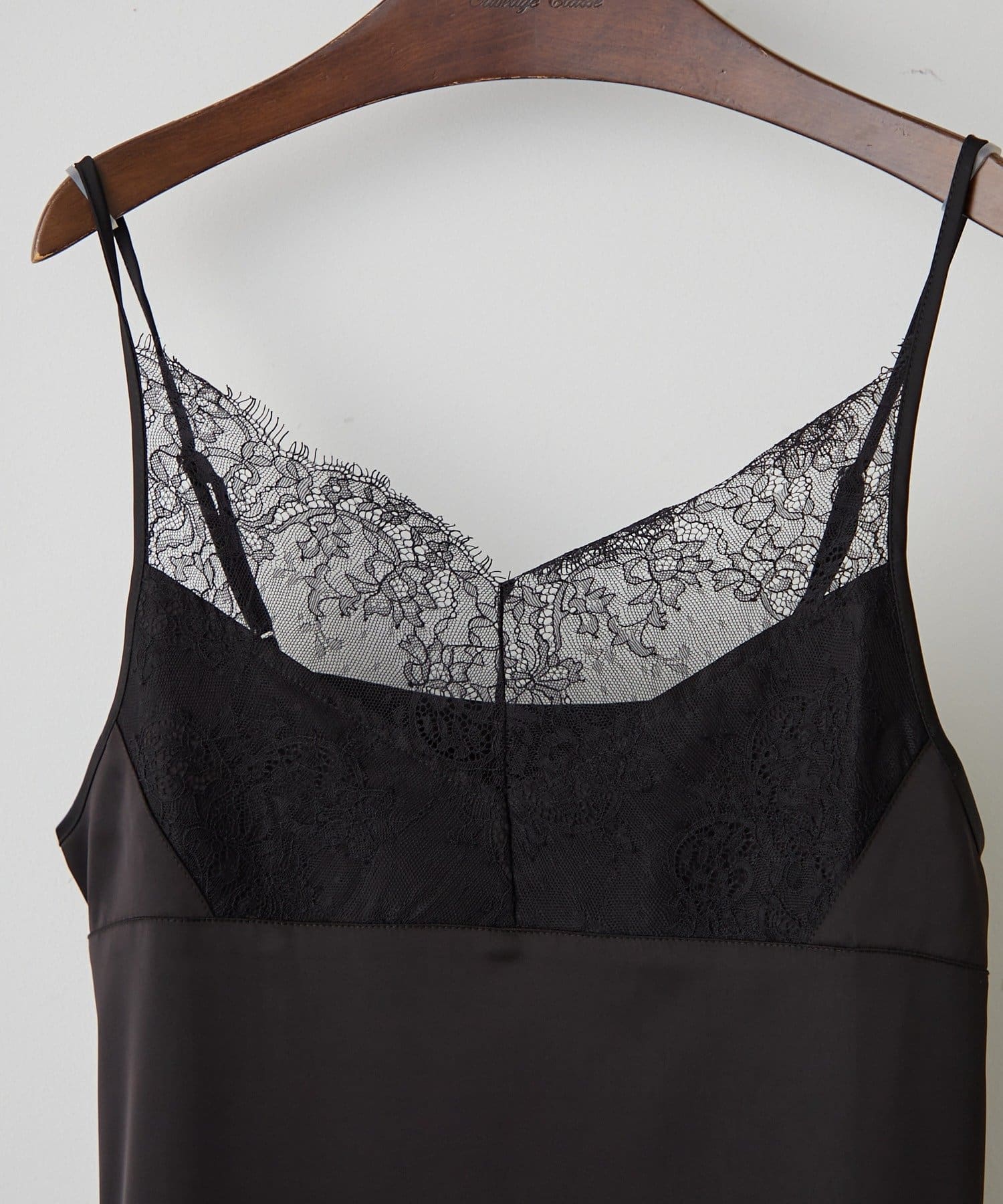 Remind me and forever(リマインドミーアンドフォーエバー) 【裾のデザイン選べる】レース切替サテンキャミ