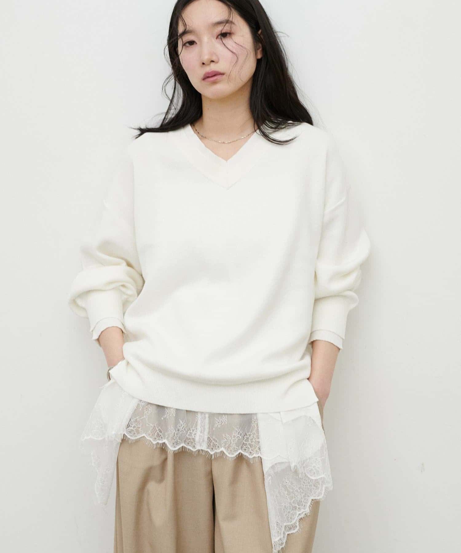 NICE CLAUP / OLIVE des OLIVE OUTLET(ナイスクラップ  / オリーブ デ オリーブ アウトレット) 【LARUTA】スエットライク二重Ｖネックニットプルオーバー